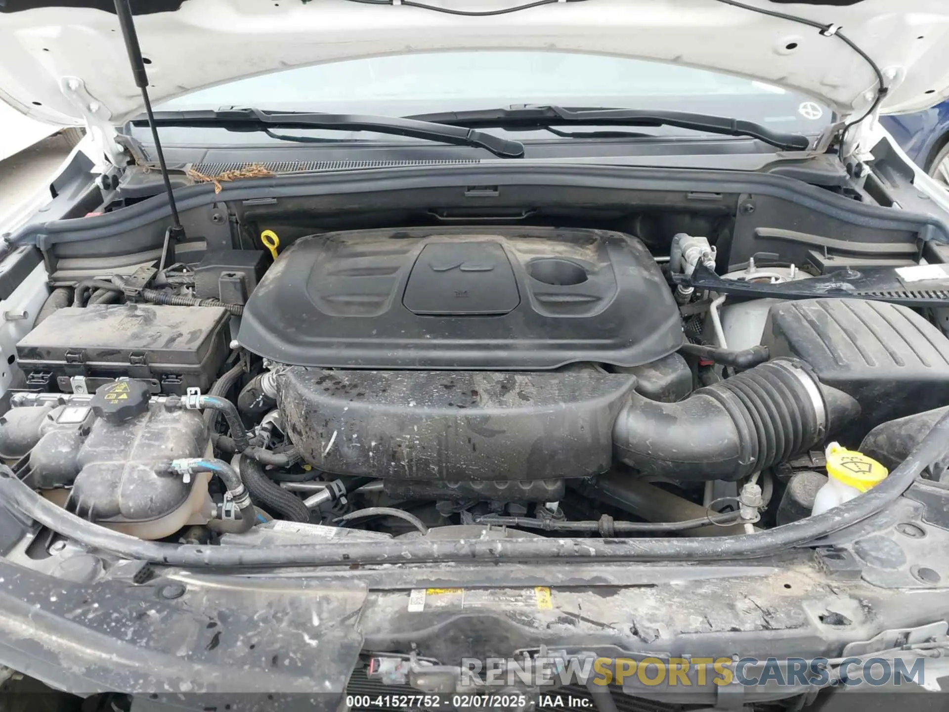 10 Photograph of a damaged car 1C4RJFAGXMC687897 JEEP GRAND CHEROKEE 2021