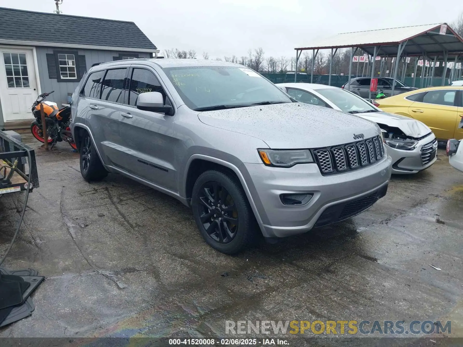 1 Photograph of a damaged car 1C4RJFAGXMC691156 JEEP GRAND CHEROKEE 2021