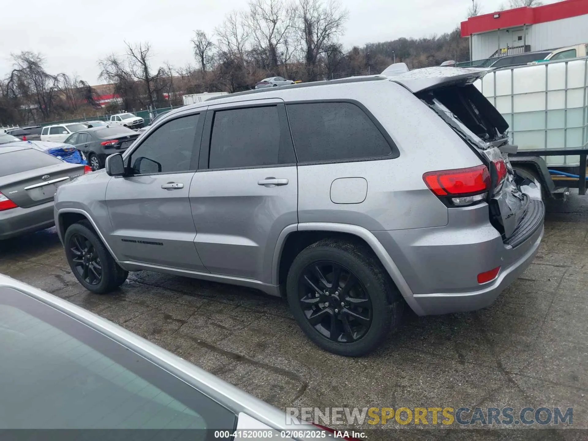 14 Photograph of a damaged car 1C4RJFAGXMC691156 JEEP GRAND CHEROKEE 2021