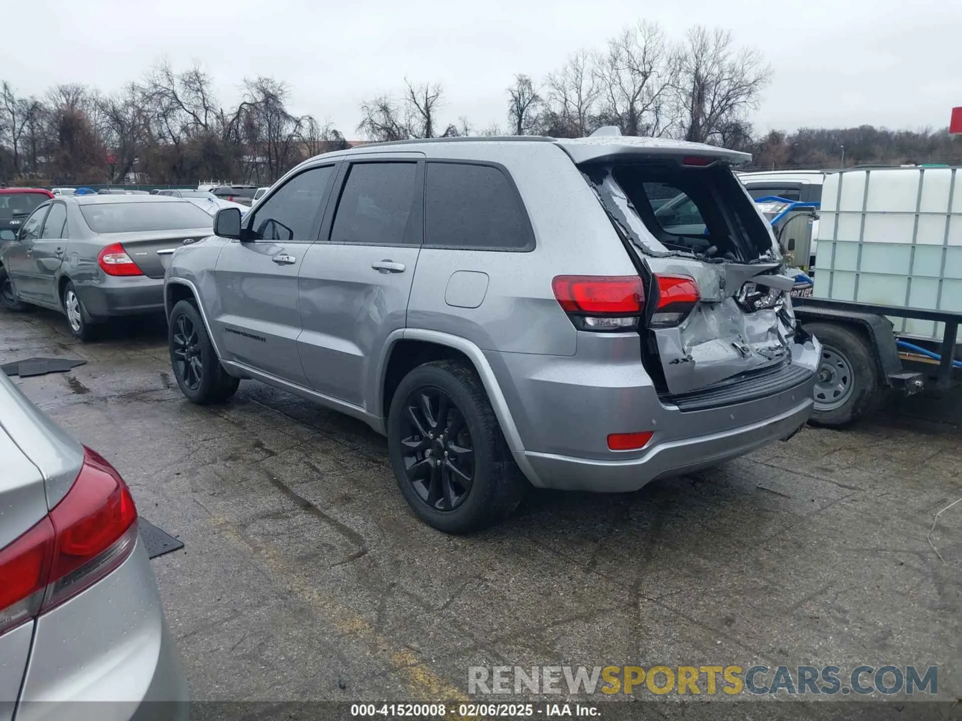 3 Photograph of a damaged car 1C4RJFAGXMC691156 JEEP GRAND CHEROKEE 2021