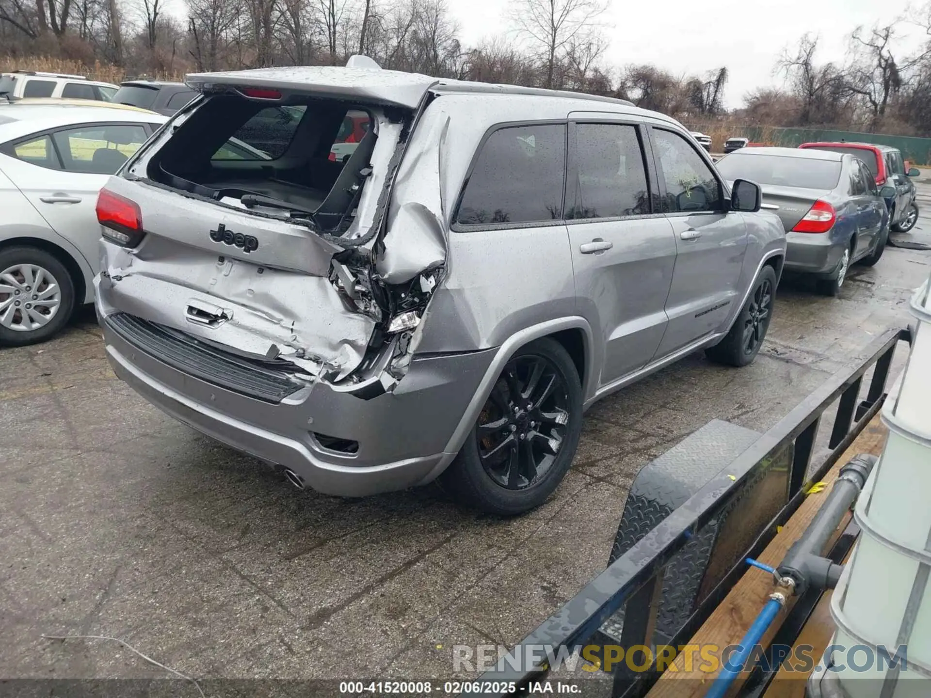 4 Photograph of a damaged car 1C4RJFAGXMC691156 JEEP GRAND CHEROKEE 2021