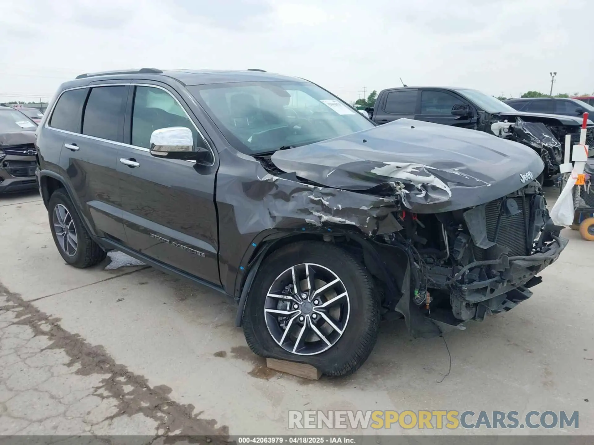1 Photograph of a damaged car 1C4RJFBG0MC504148 JEEP GRAND CHEROKEE 2021