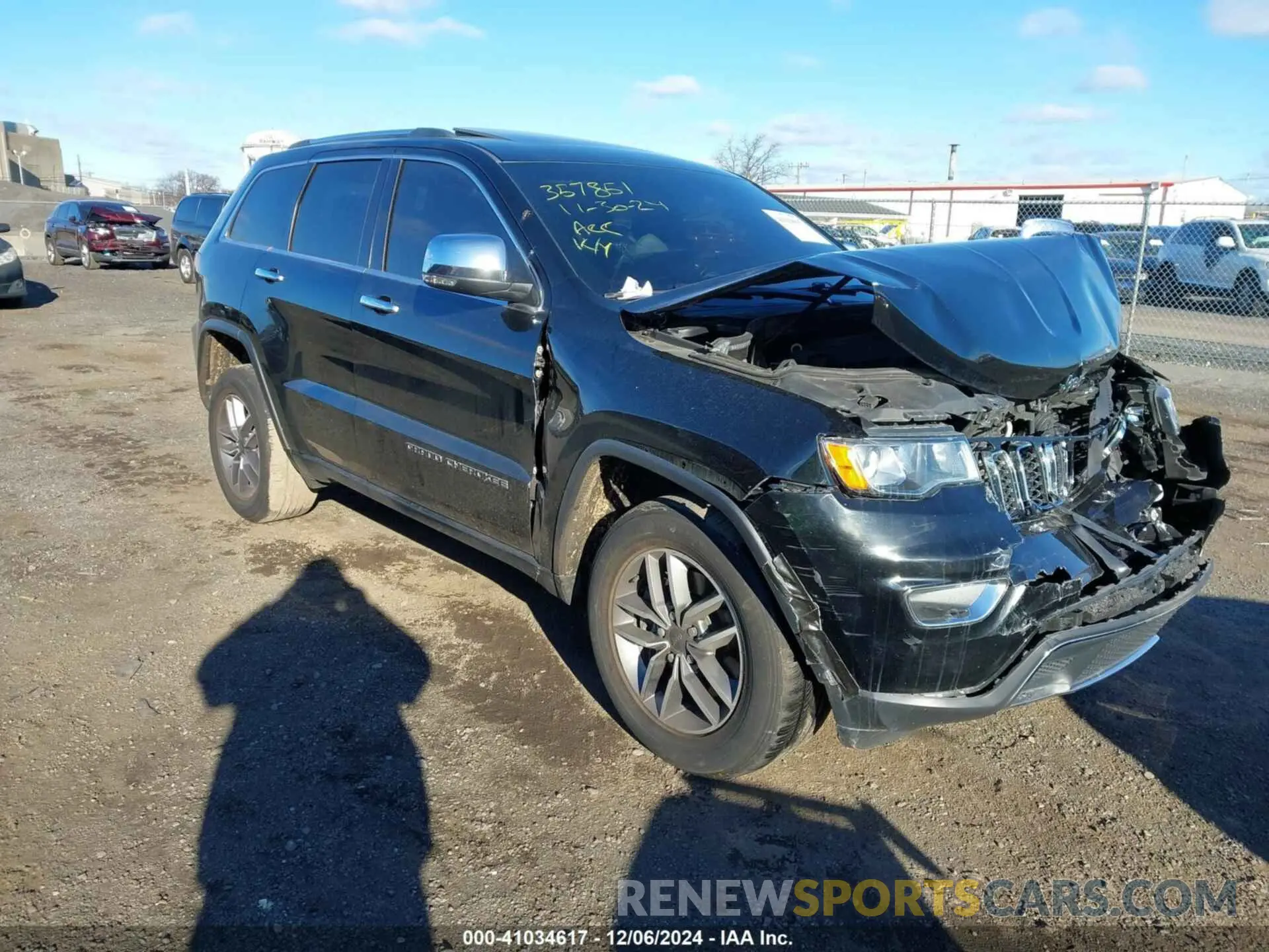 1 Photograph of a damaged car 1C4RJFBG0MC563846 JEEP GRAND CHEROKEE 2021