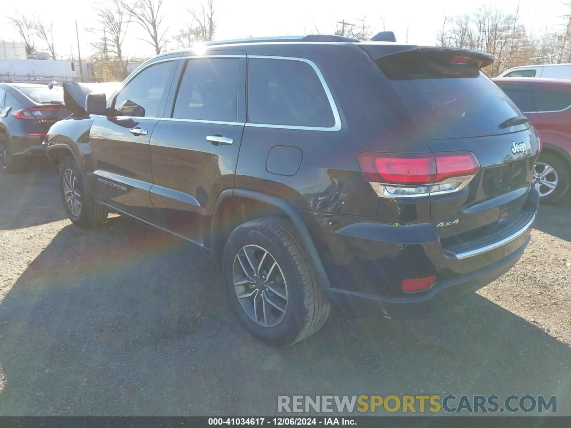 3 Photograph of a damaged car 1C4RJFBG0MC563846 JEEP GRAND CHEROKEE 2021
