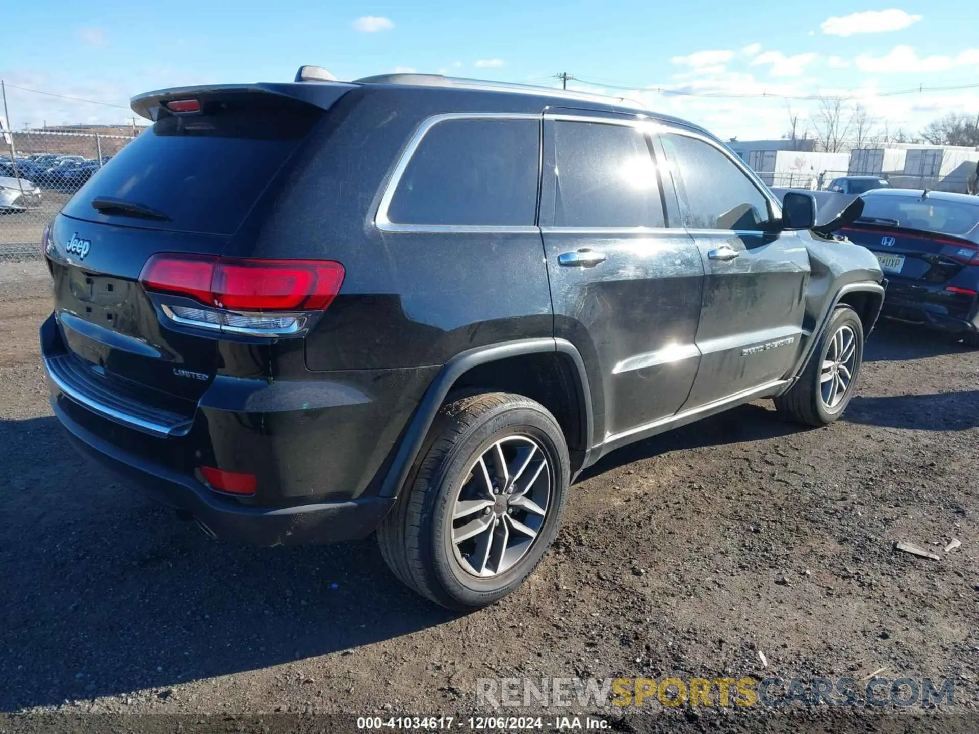 4 Photograph of a damaged car 1C4RJFBG0MC563846 JEEP GRAND CHEROKEE 2021