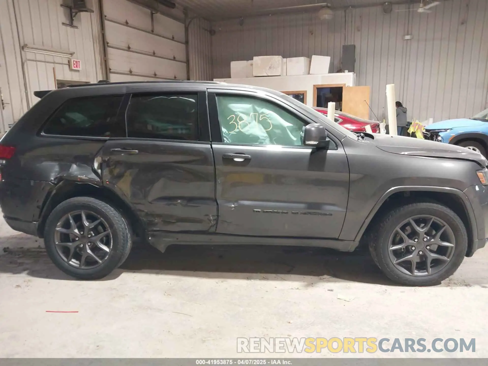 13 Photograph of a damaged car 1C4RJFBG0MC586852 JEEP GRAND CHEROKEE 2021