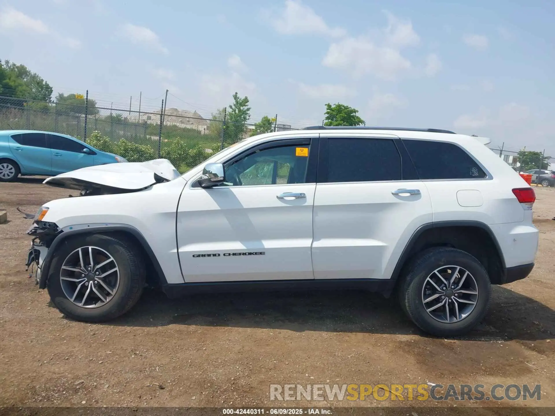 13 Photograph of a damaged car 1C4RJFBG0MC620224 JEEP GRAND CHEROKEE 2021