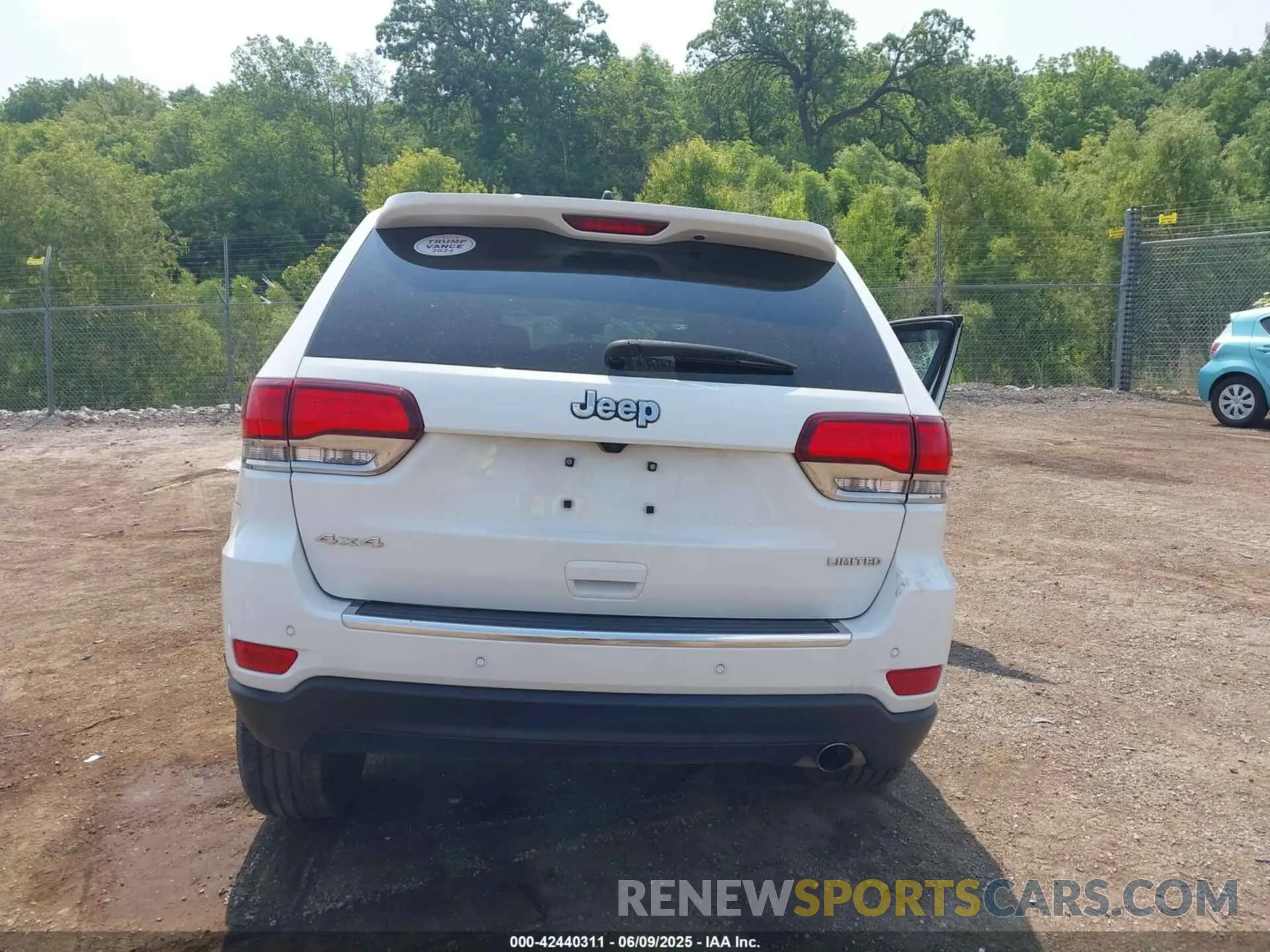 15 Photograph of a damaged car 1C4RJFBG0MC620224 JEEP GRAND CHEROKEE 2021
