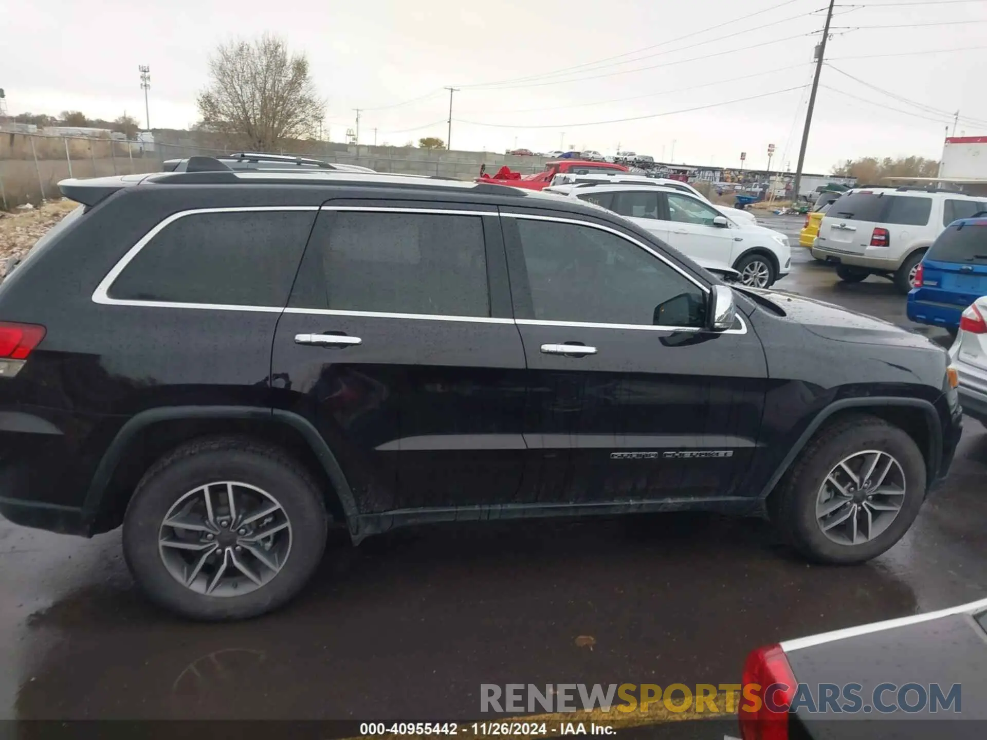 13 Photograph of a damaged car 1C4RJFBG0MC637332 JEEP GRAND CHEROKEE 2021
