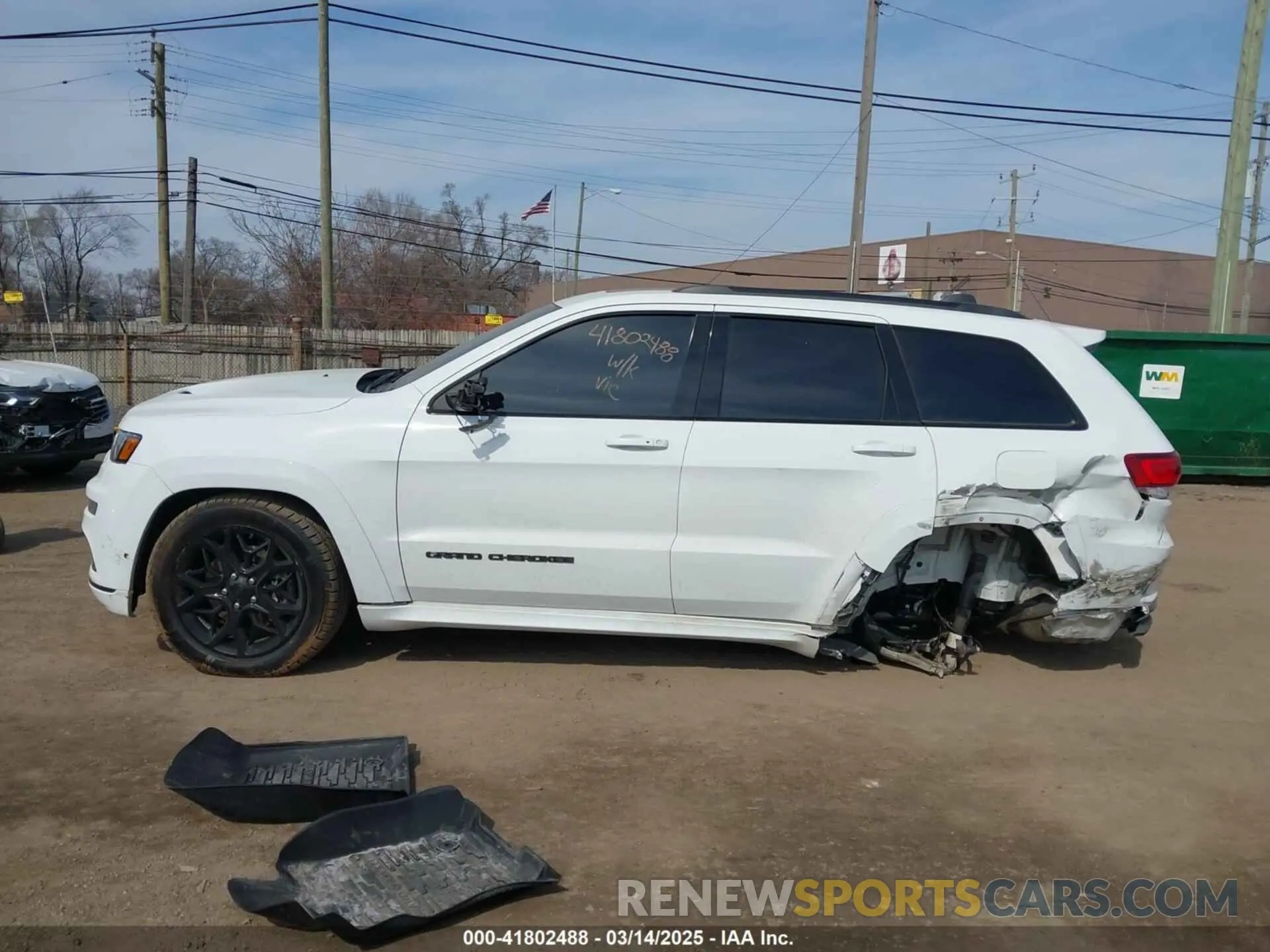 14 Photograph of a damaged car 1C4RJFBG0MC767093 JEEP GRAND CHEROKEE 2021