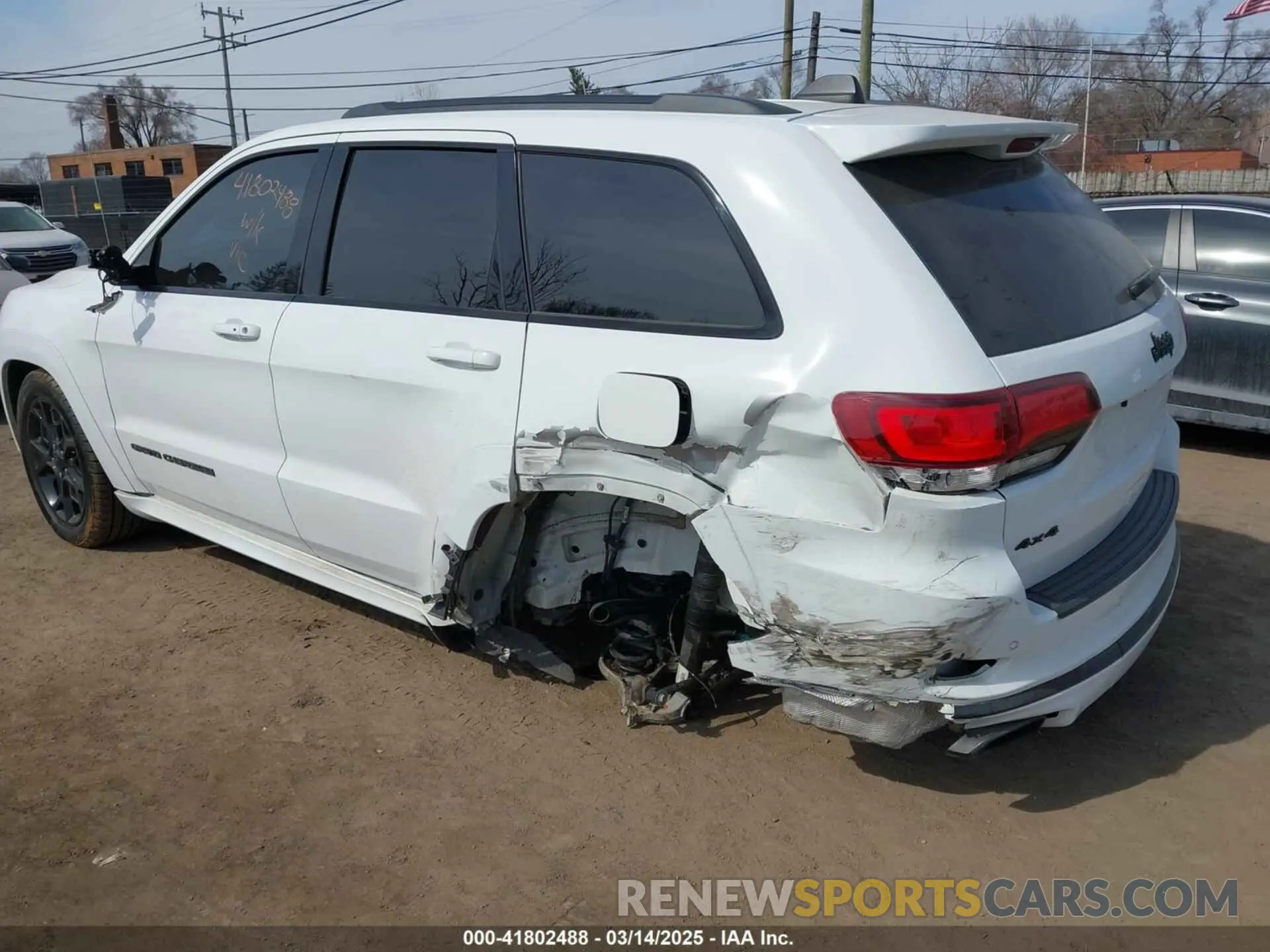 3 Photograph of a damaged car 1C4RJFBG0MC767093 JEEP GRAND CHEROKEE 2021