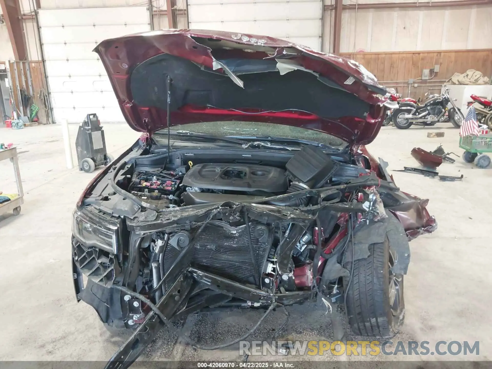12 Photograph of a damaged car 1C4RJFBG1MC534422 JEEP GRAND CHEROKEE 2021