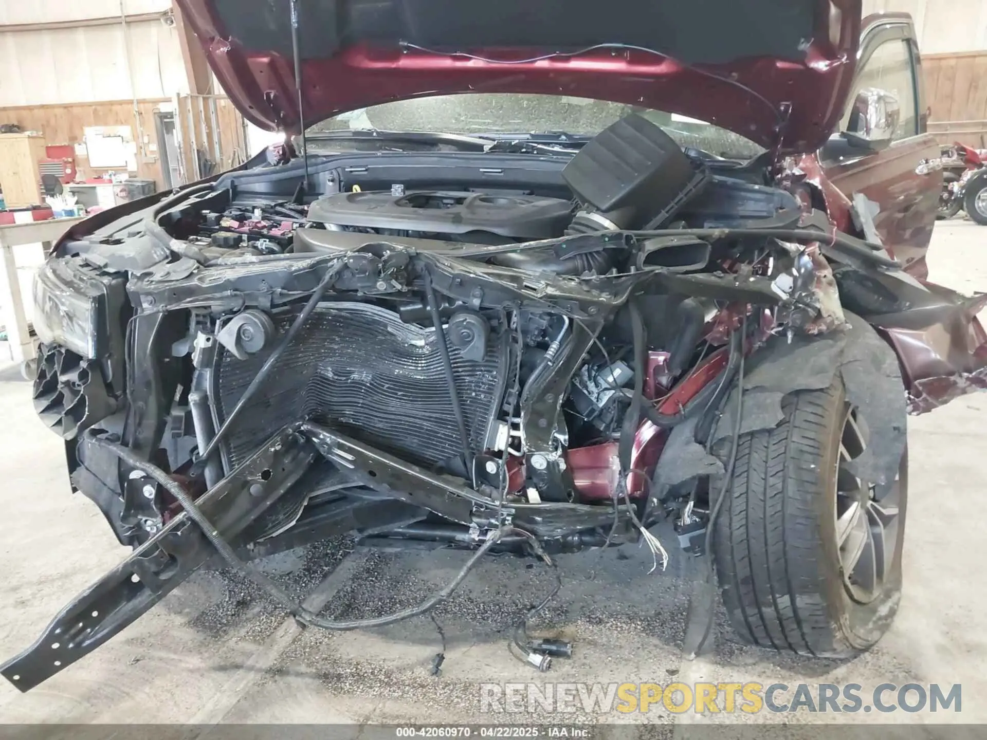 17 Photograph of a damaged car 1C4RJFBG1MC534422 JEEP GRAND CHEROKEE 2021