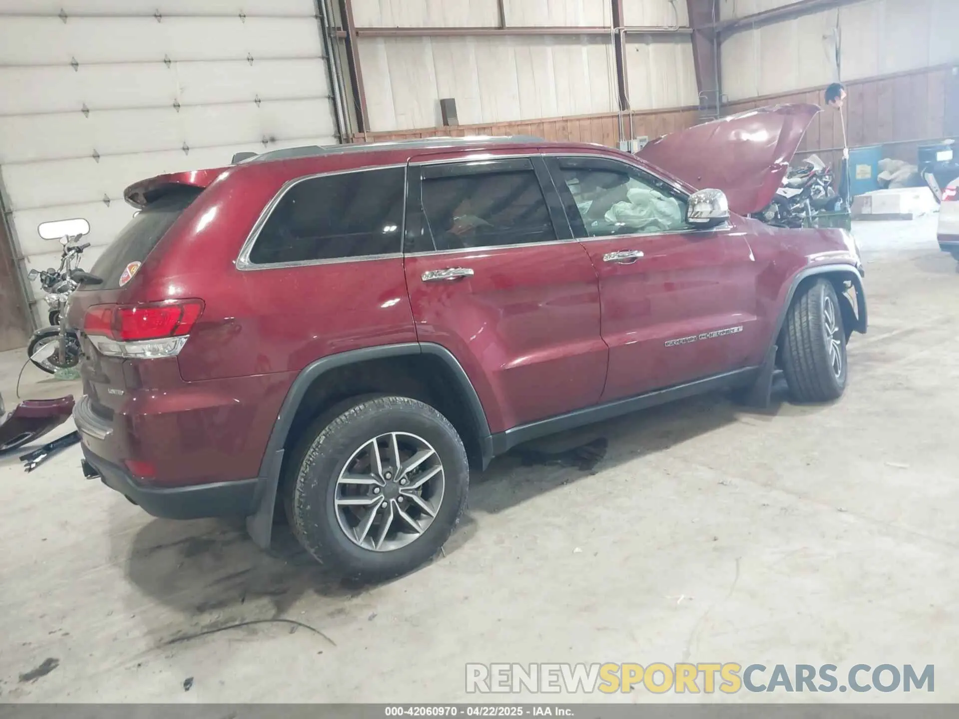 4 Photograph of a damaged car 1C4RJFBG1MC534422 JEEP GRAND CHEROKEE 2021