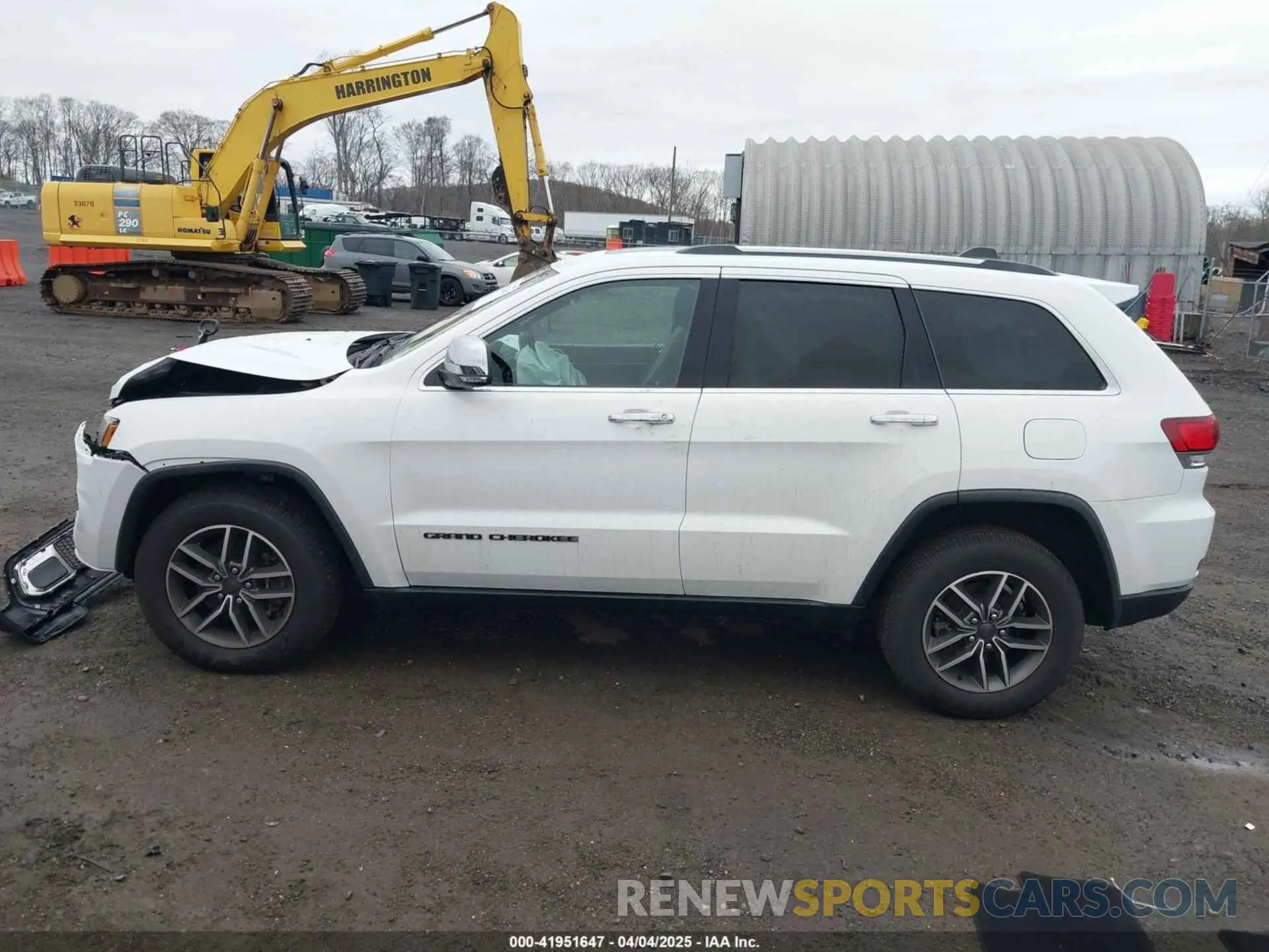 14 Photograph of a damaged car 1C4RJFBG1MC537952 JEEP GRAND CHEROKEE 2021