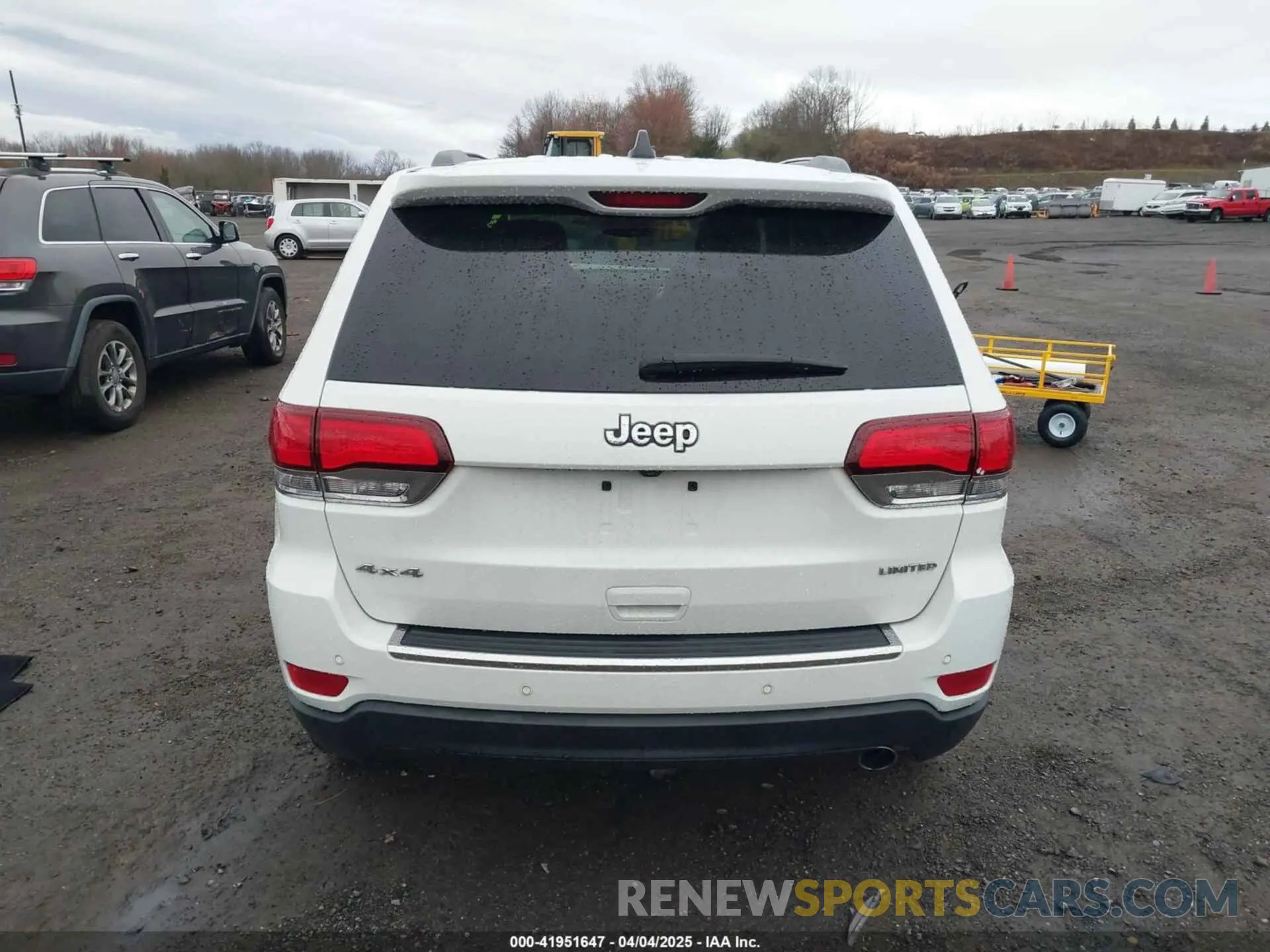 16 Photograph of a damaged car 1C4RJFBG1MC537952 JEEP GRAND CHEROKEE 2021