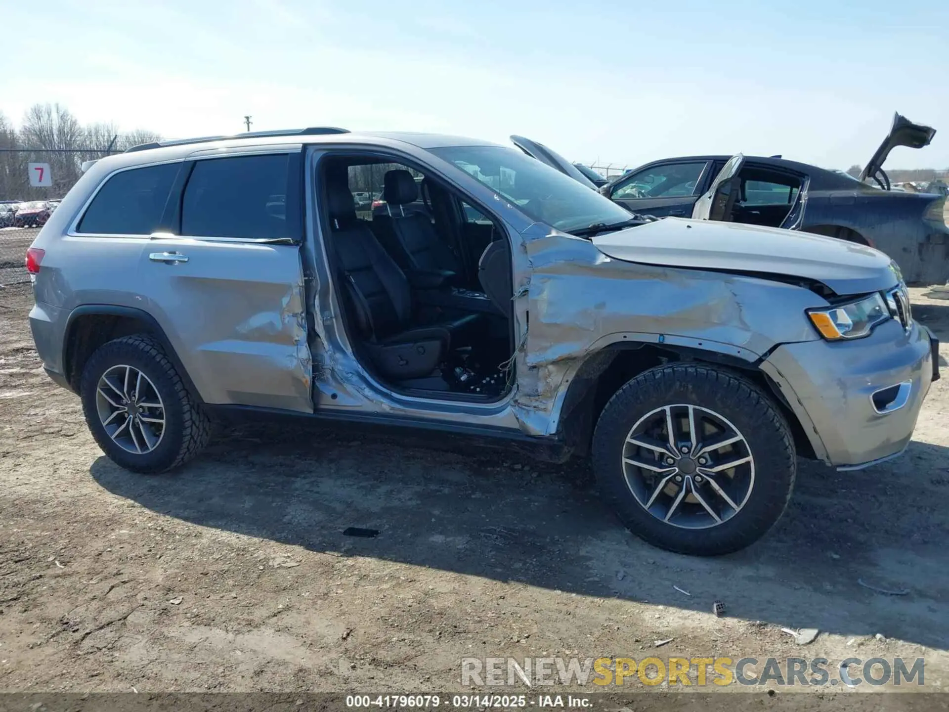 14 Photograph of a damaged car 1C4RJFBG1MC564519 JEEP GRAND CHEROKEE 2021