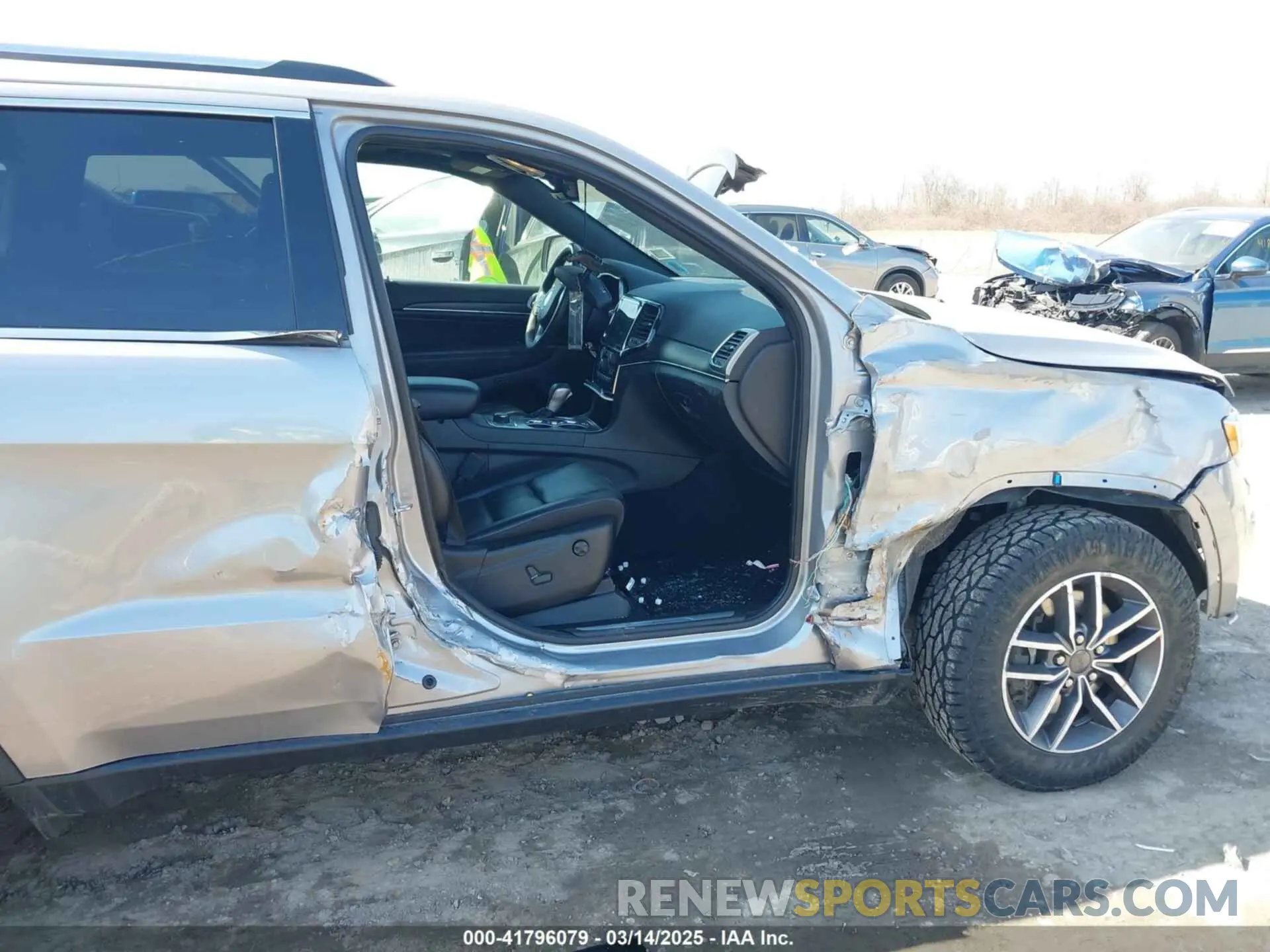 6 Photograph of a damaged car 1C4RJFBG1MC564519 JEEP GRAND CHEROKEE 2021
