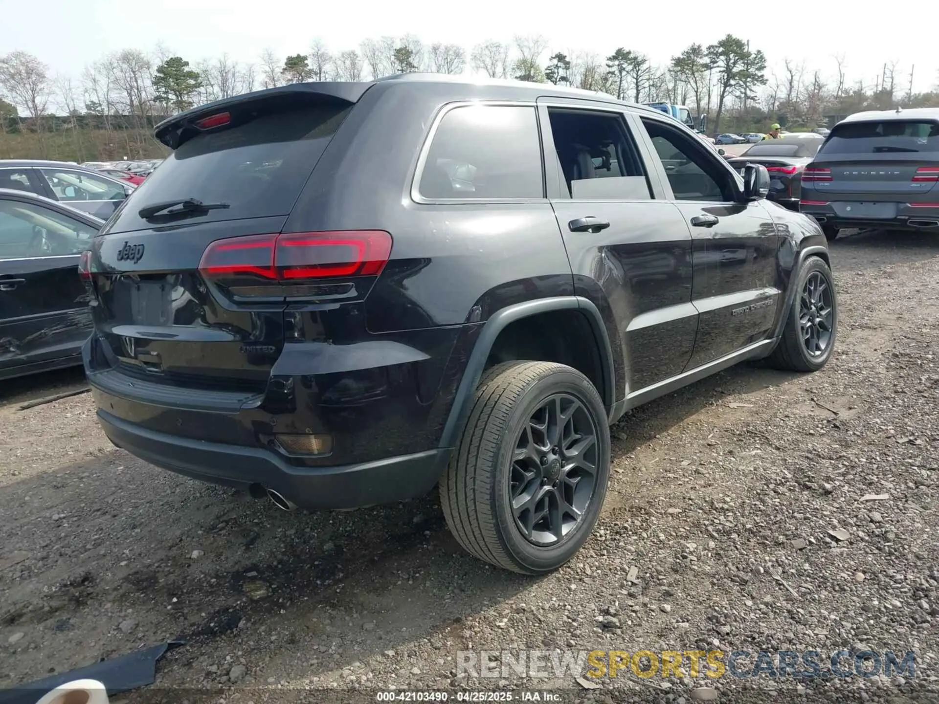 4 Photograph of a damaged car 1C4RJFBG1MC600239 JEEP GRAND CHEROKEE 2021