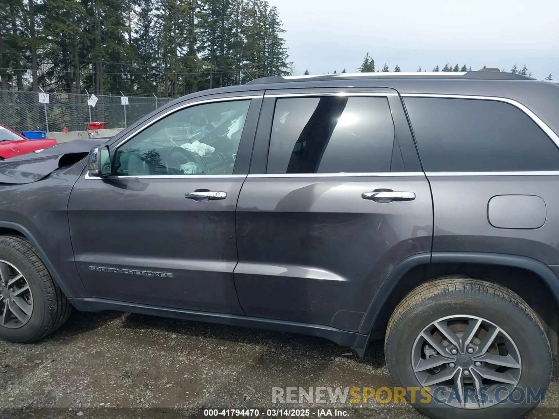 15 Photograph of a damaged car 1C4RJFBG1MC839841 JEEP GRAND CHEROKEE 2021