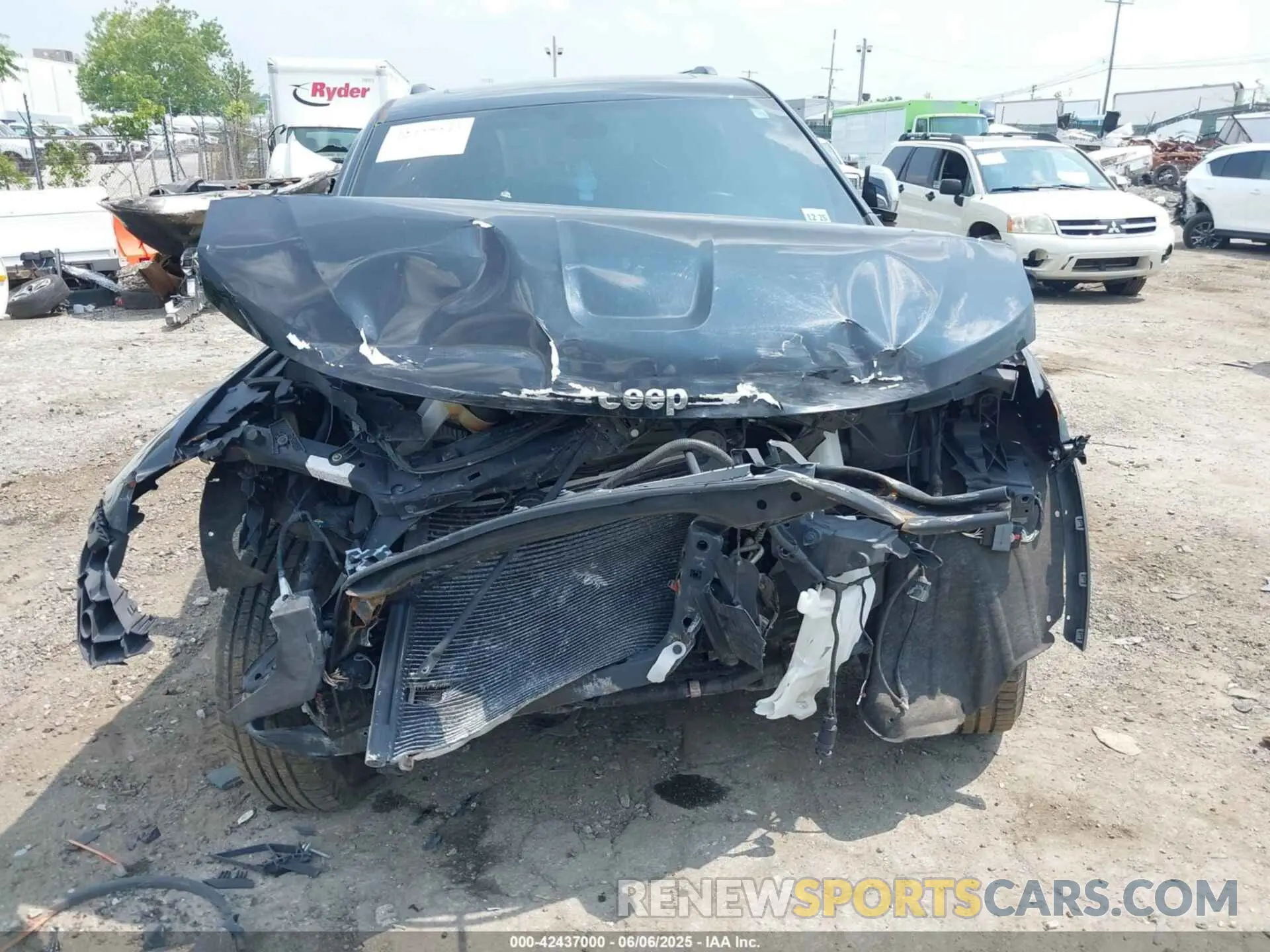 6 Photograph of a damaged car 1C4RJFBG2MC568434 JEEP GRAND CHEROKEE 2021