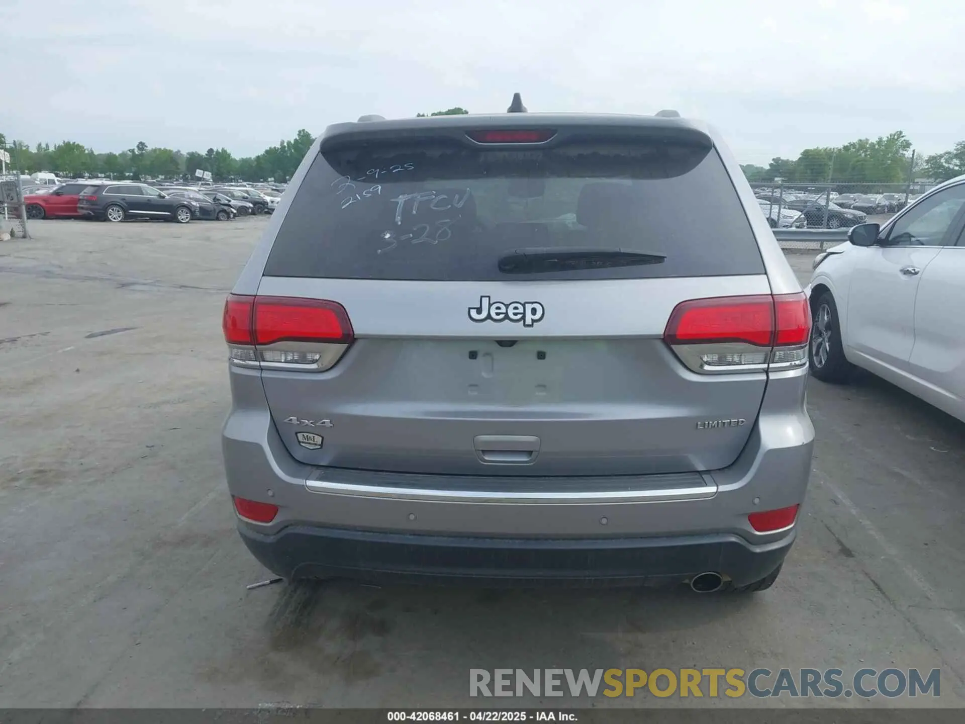 15 Photograph of a damaged car 1C4RJFBG2MC612156 JEEP GRAND CHEROKEE 2021