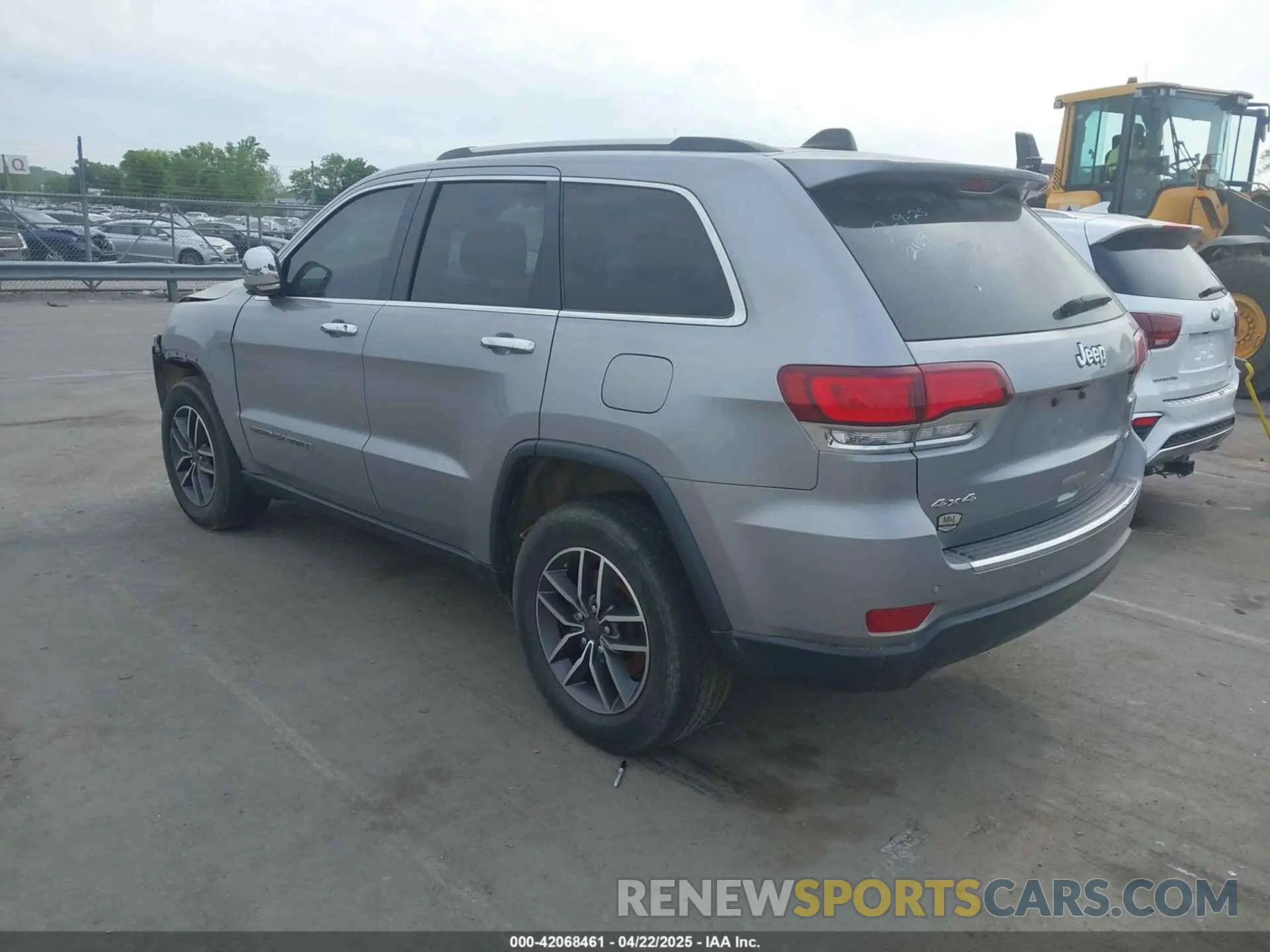 3 Photograph of a damaged car 1C4RJFBG2MC612156 JEEP GRAND CHEROKEE 2021
