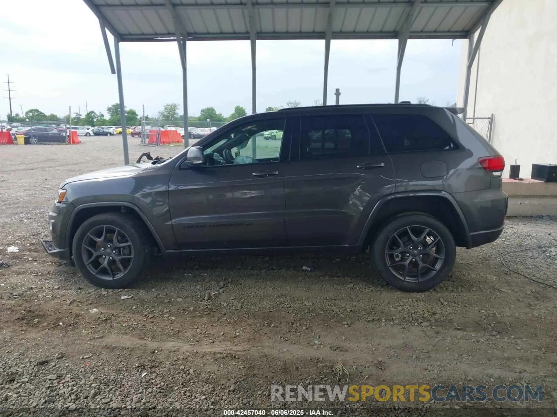 14 Photograph of a damaged car 1C4RJFBG2MC612416 JEEP GRAND CHEROKEE 2021