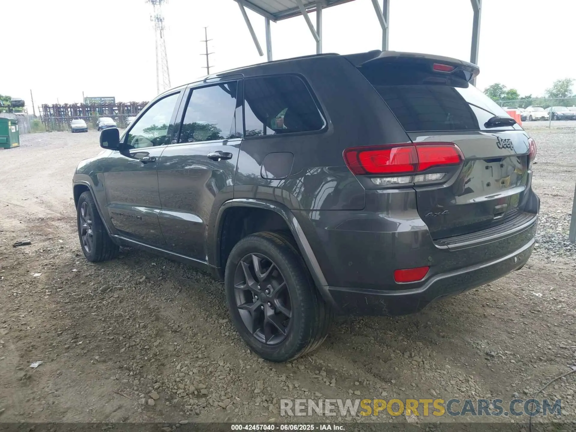 3 Photograph of a damaged car 1C4RJFBG2MC612416 JEEP GRAND CHEROKEE 2021