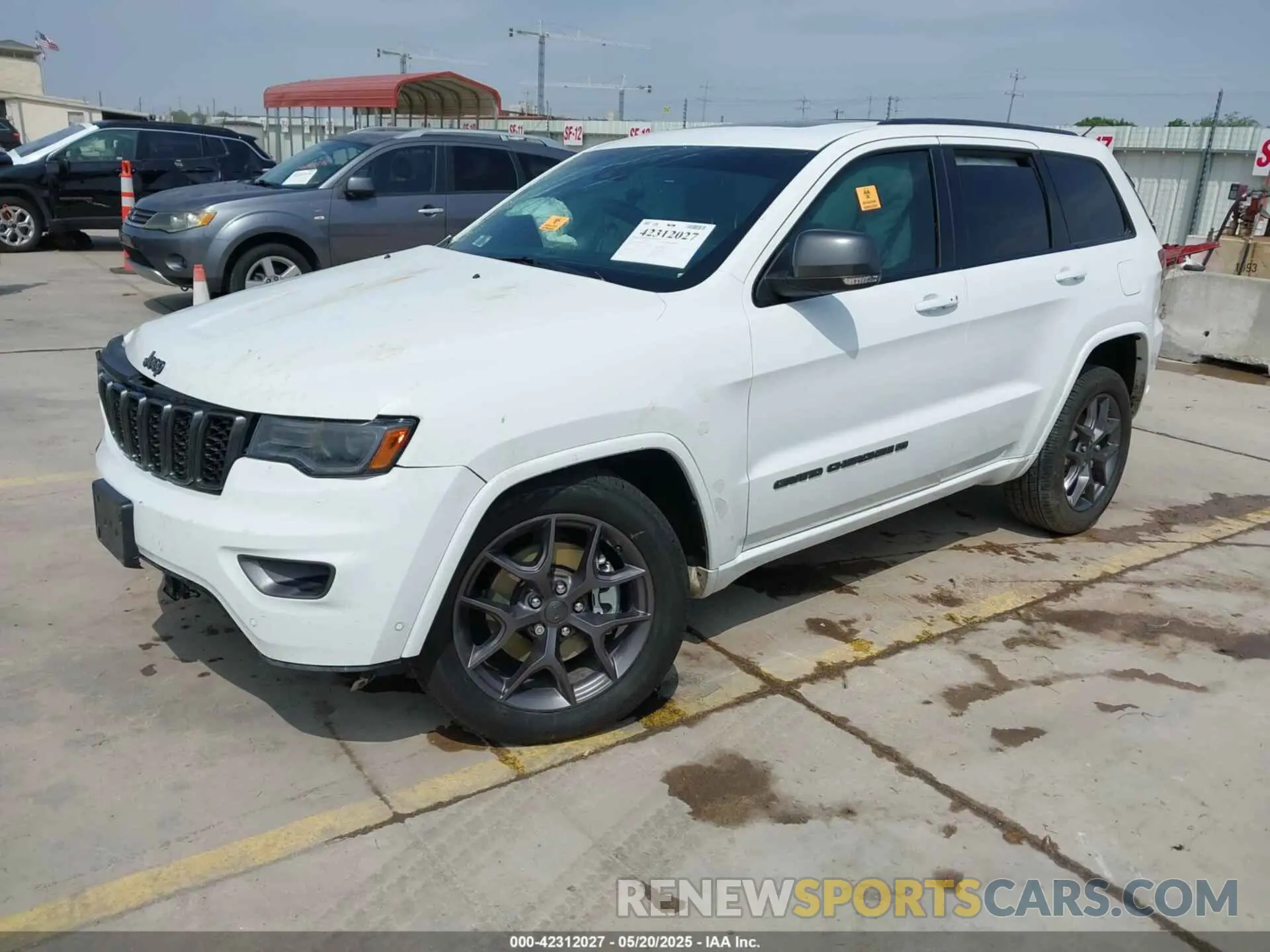 2 Photograph of a damaged car 1C4RJFBG2MC622766 JEEP GRAND CHEROKEE 2021