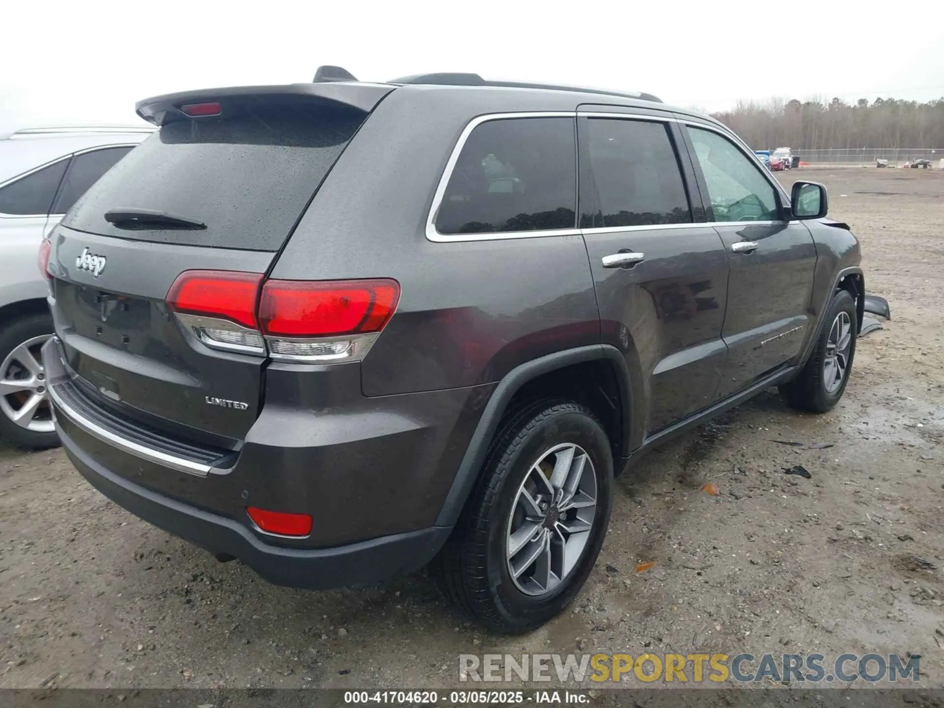 4 Photograph of a damaged car 1C4RJFBG2MC667268 JEEP GRAND CHEROKEE 2021