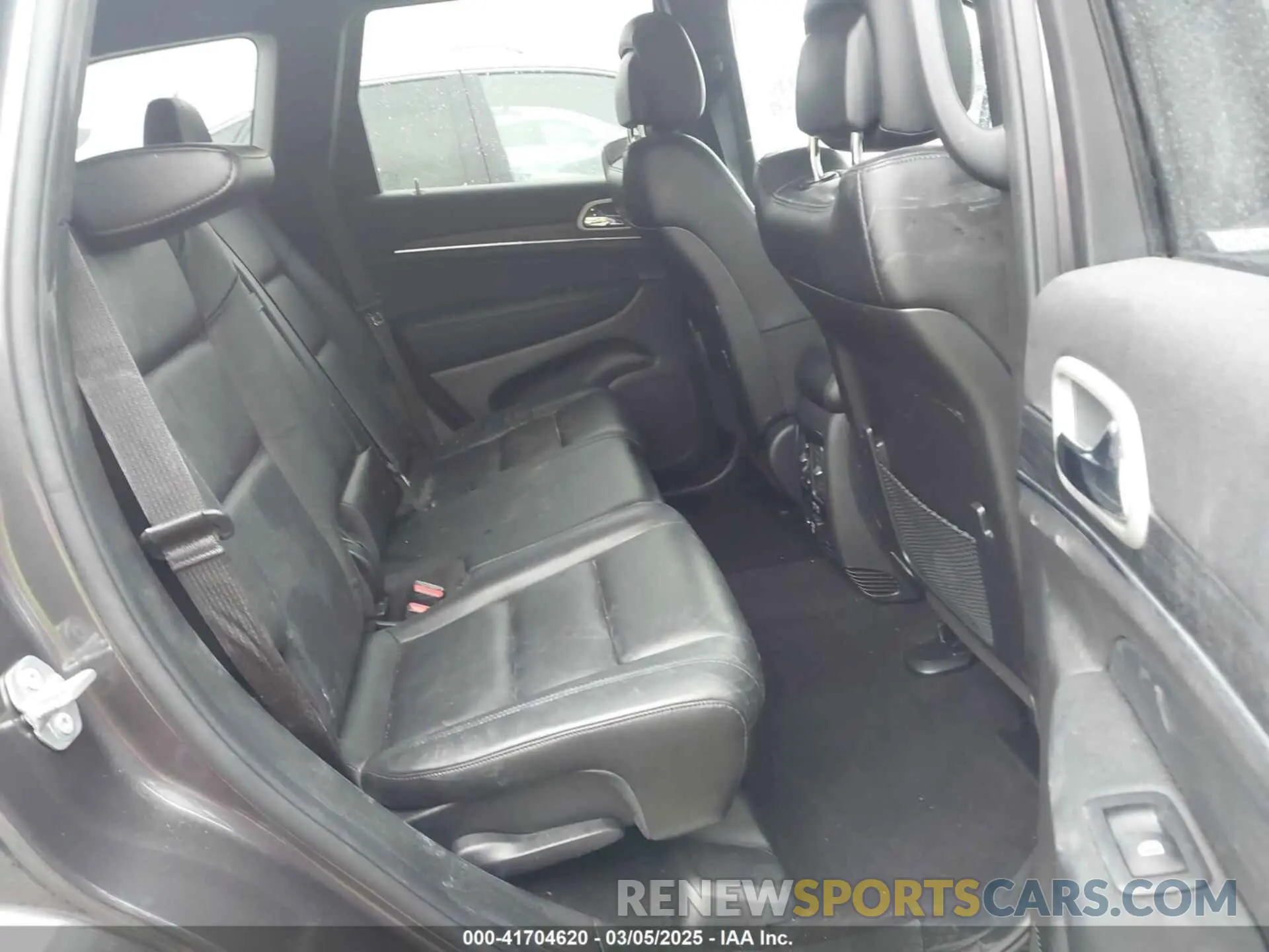 8 Photograph of a damaged car 1C4RJFBG2MC667268 JEEP GRAND CHEROKEE 2021