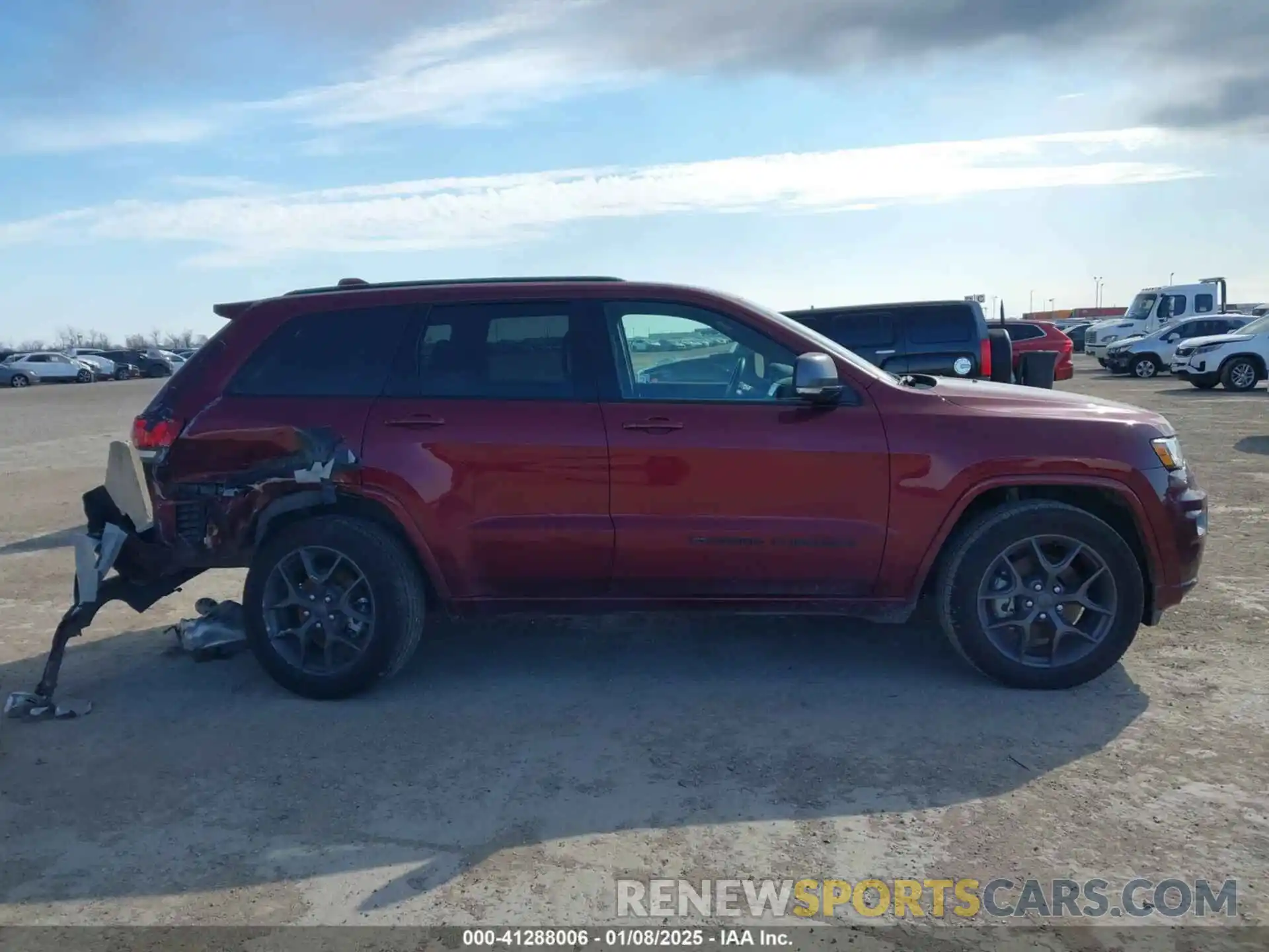 13 Photograph of a damaged car 1C4RJFBG2MC706893 JEEP GRAND CHEROKEE 2021