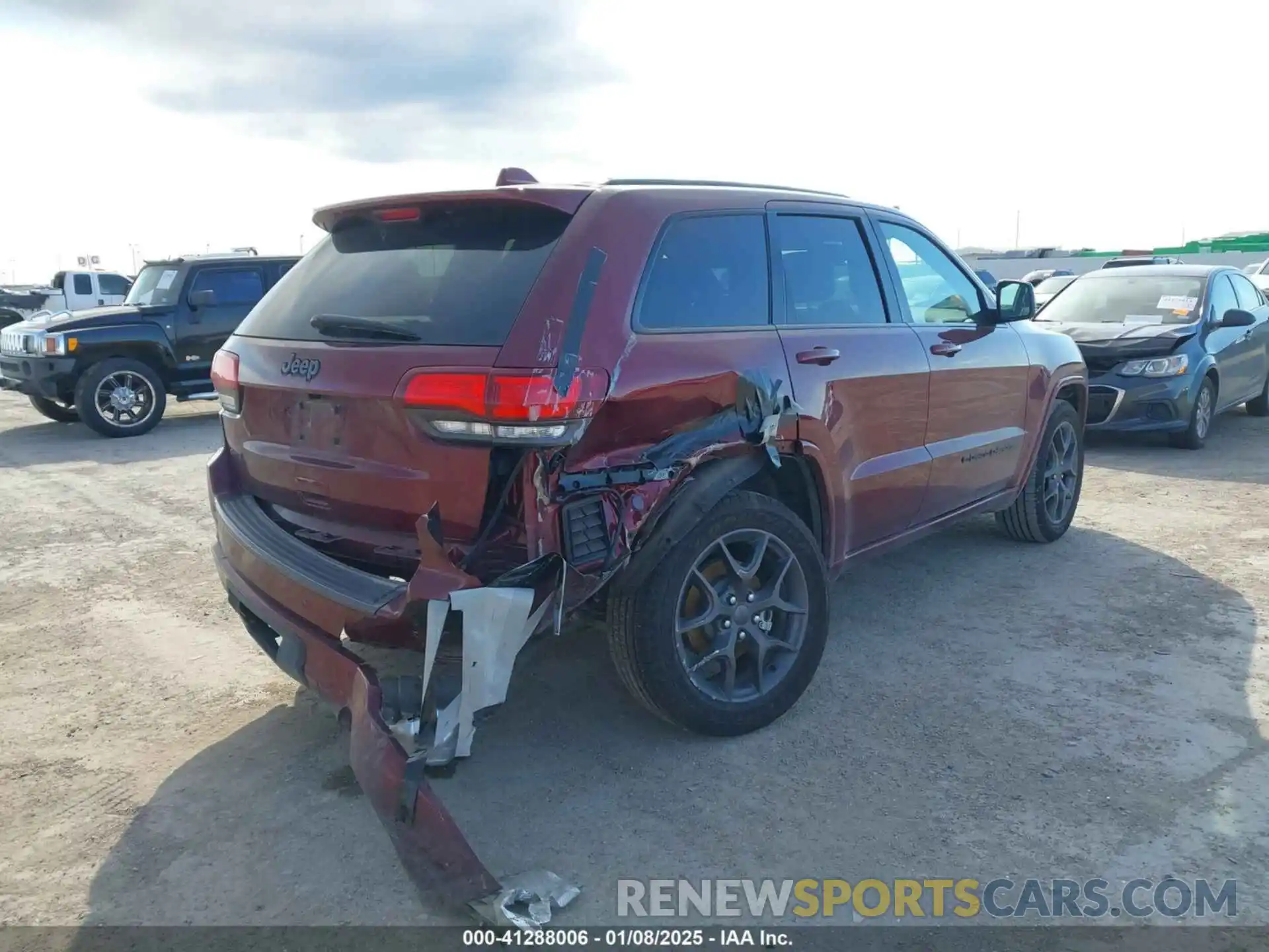 4 Photograph of a damaged car 1C4RJFBG2MC706893 JEEP GRAND CHEROKEE 2021