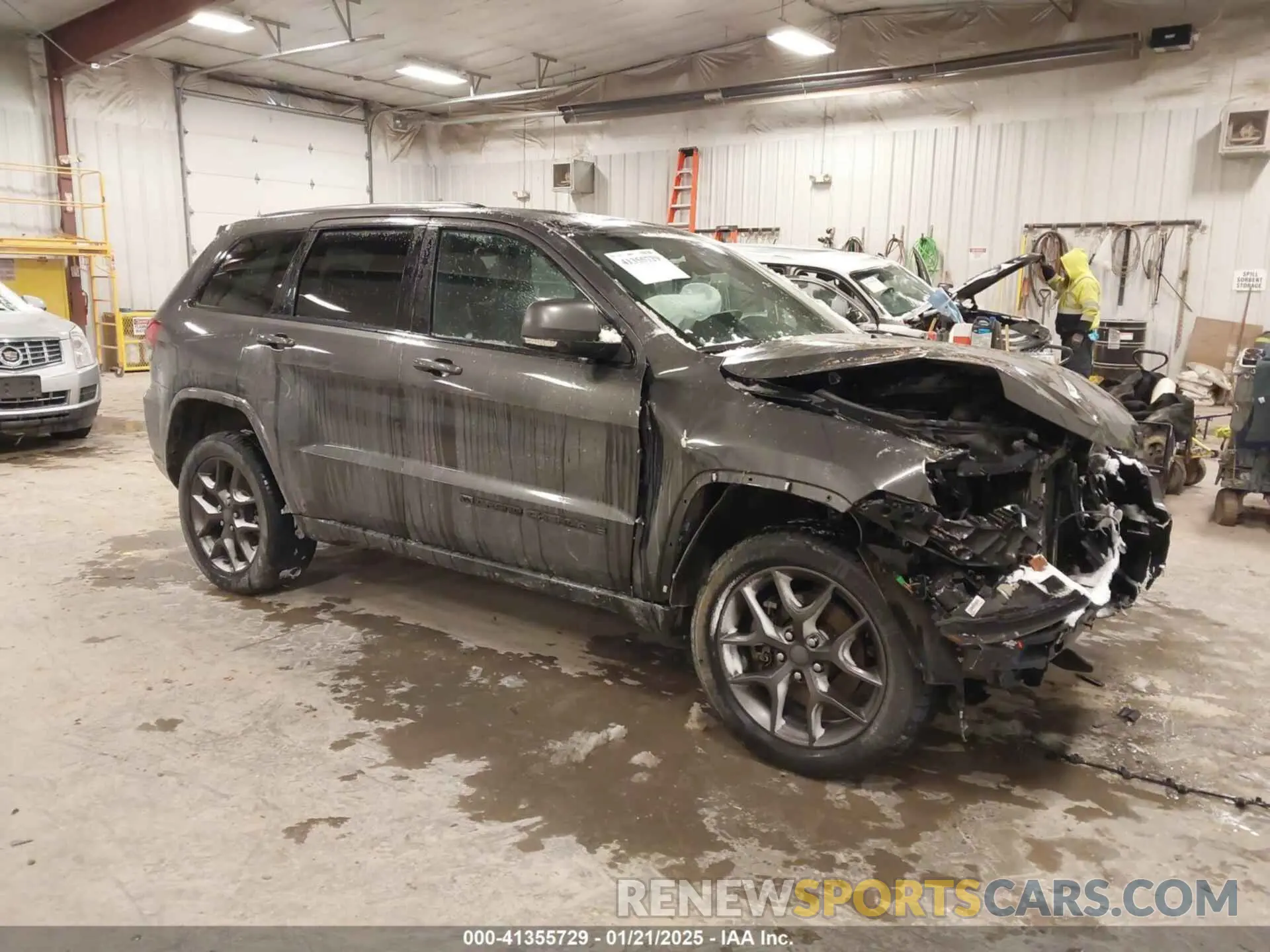 1 Photograph of a damaged car 1C4RJFBG2MC736010 JEEP GRAND CHEROKEE 2021