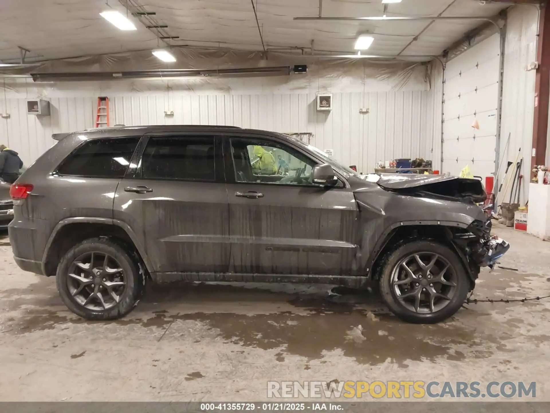 13 Photograph of a damaged car 1C4RJFBG2MC736010 JEEP GRAND CHEROKEE 2021