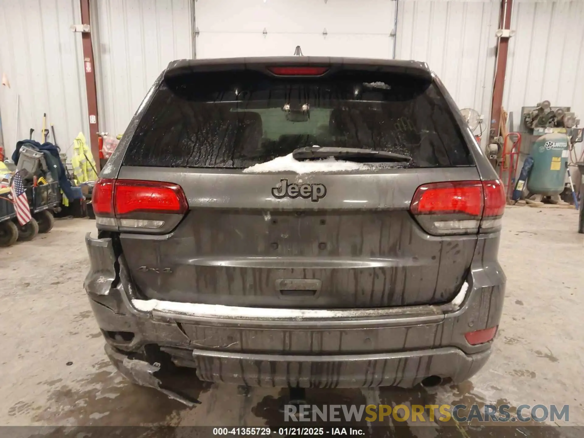 16 Photograph of a damaged car 1C4RJFBG2MC736010 JEEP GRAND CHEROKEE 2021