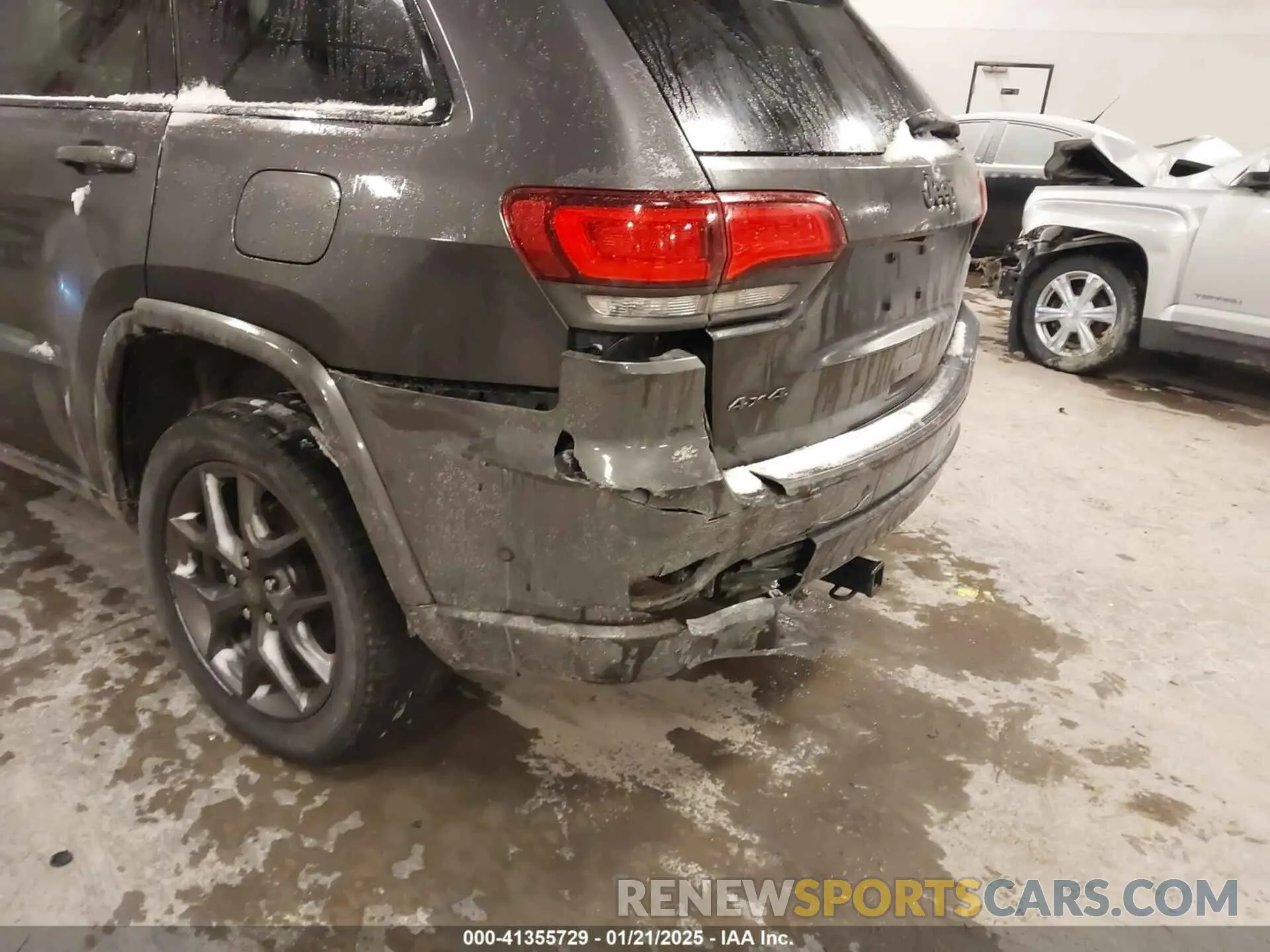 6 Photograph of a damaged car 1C4RJFBG2MC736010 JEEP GRAND CHEROKEE 2021