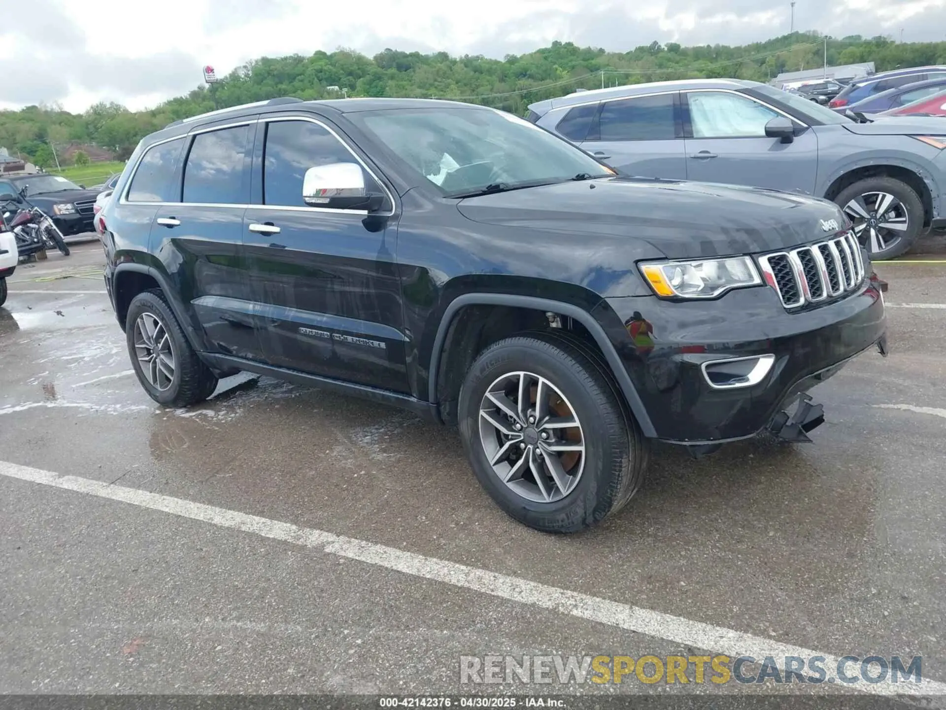 1 Photograph of a damaged car 1C4RJFBG2MC776068 JEEP GRAND CHEROKEE 2021