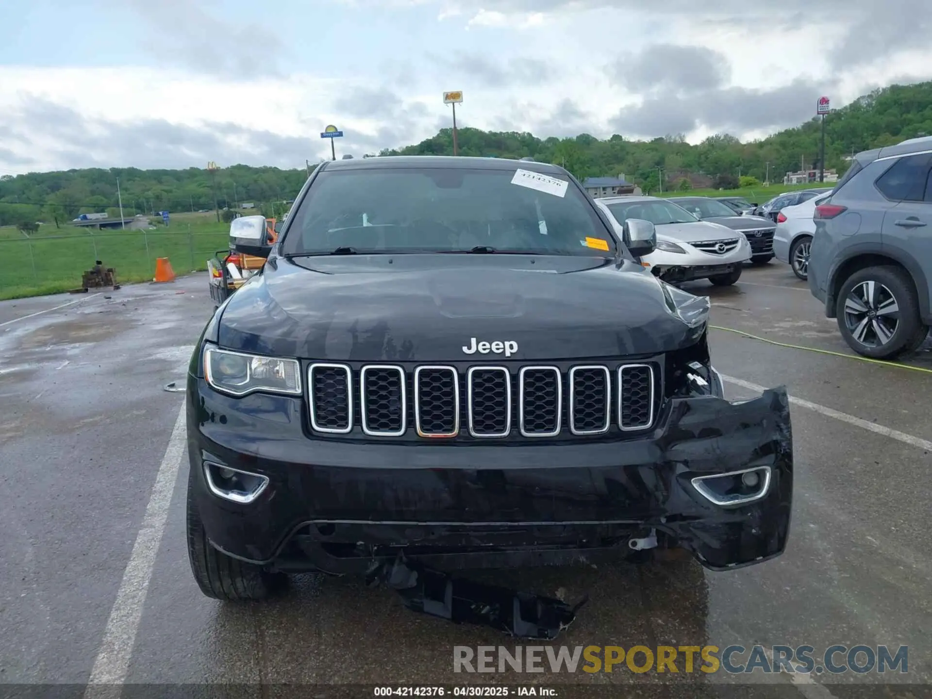13 Photograph of a damaged car 1C4RJFBG2MC776068 JEEP GRAND CHEROKEE 2021