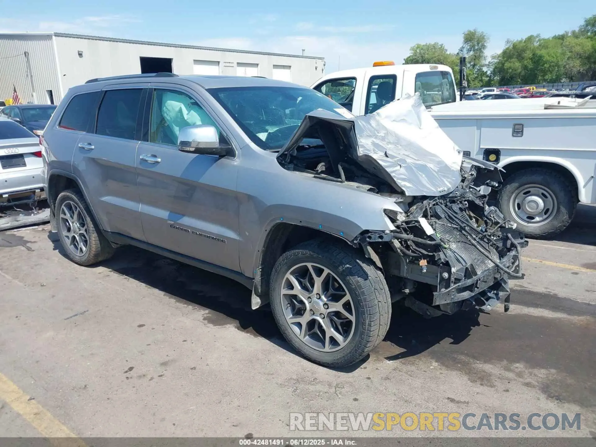 1 Photograph of a damaged car 1C4RJFBG2MC826872 JEEP GRAND CHEROKEE 2021