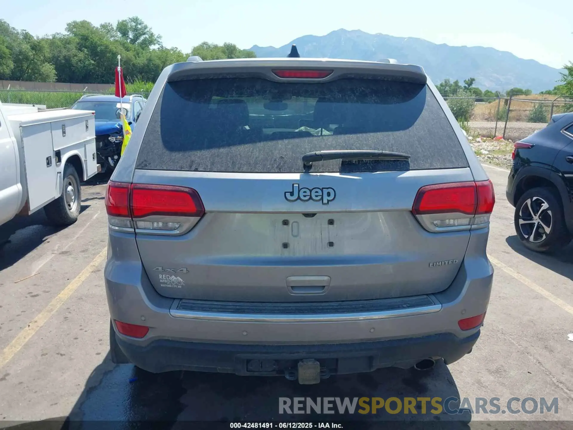 15 Photograph of a damaged car 1C4RJFBG2MC826872 JEEP GRAND CHEROKEE 2021