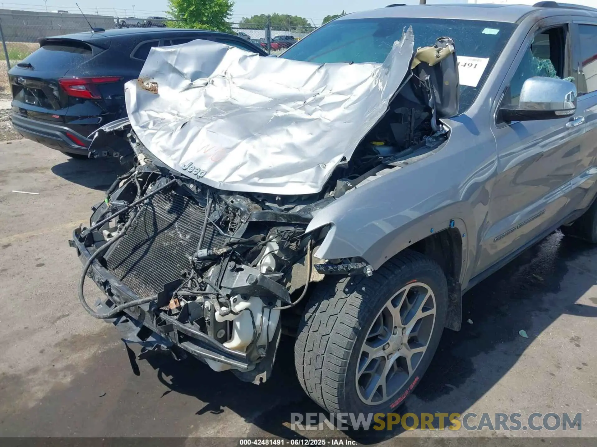 6 Photograph of a damaged car 1C4RJFBG2MC826872 JEEP GRAND CHEROKEE 2021