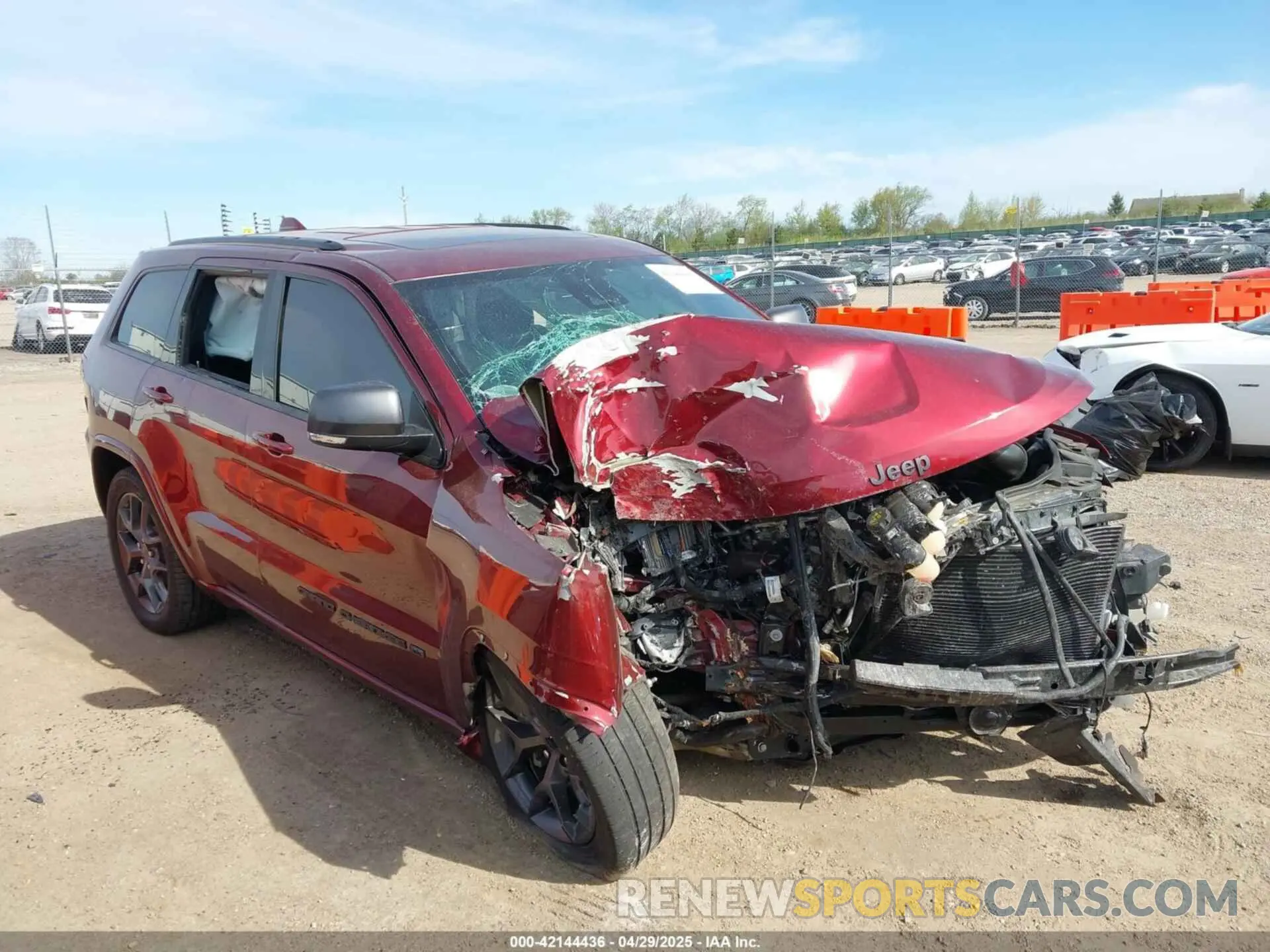 1 Photograph of a damaged car 1C4RJFBG2MC858107 JEEP GRAND CHEROKEE 2021