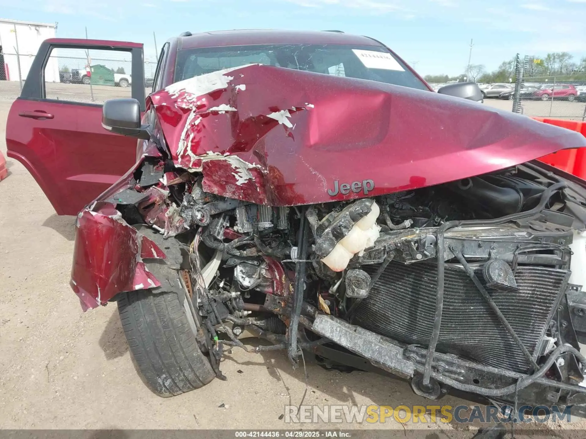 6 Photograph of a damaged car 1C4RJFBG2MC858107 JEEP GRAND CHEROKEE 2021