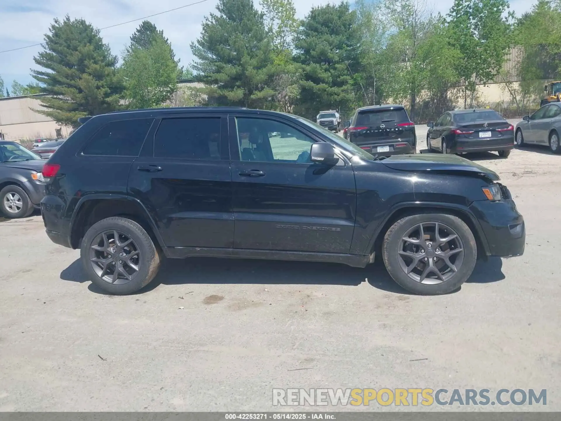 13 Photograph of a damaged car 1C4RJFBG3MC559693 JEEP GRAND CHEROKEE 2021