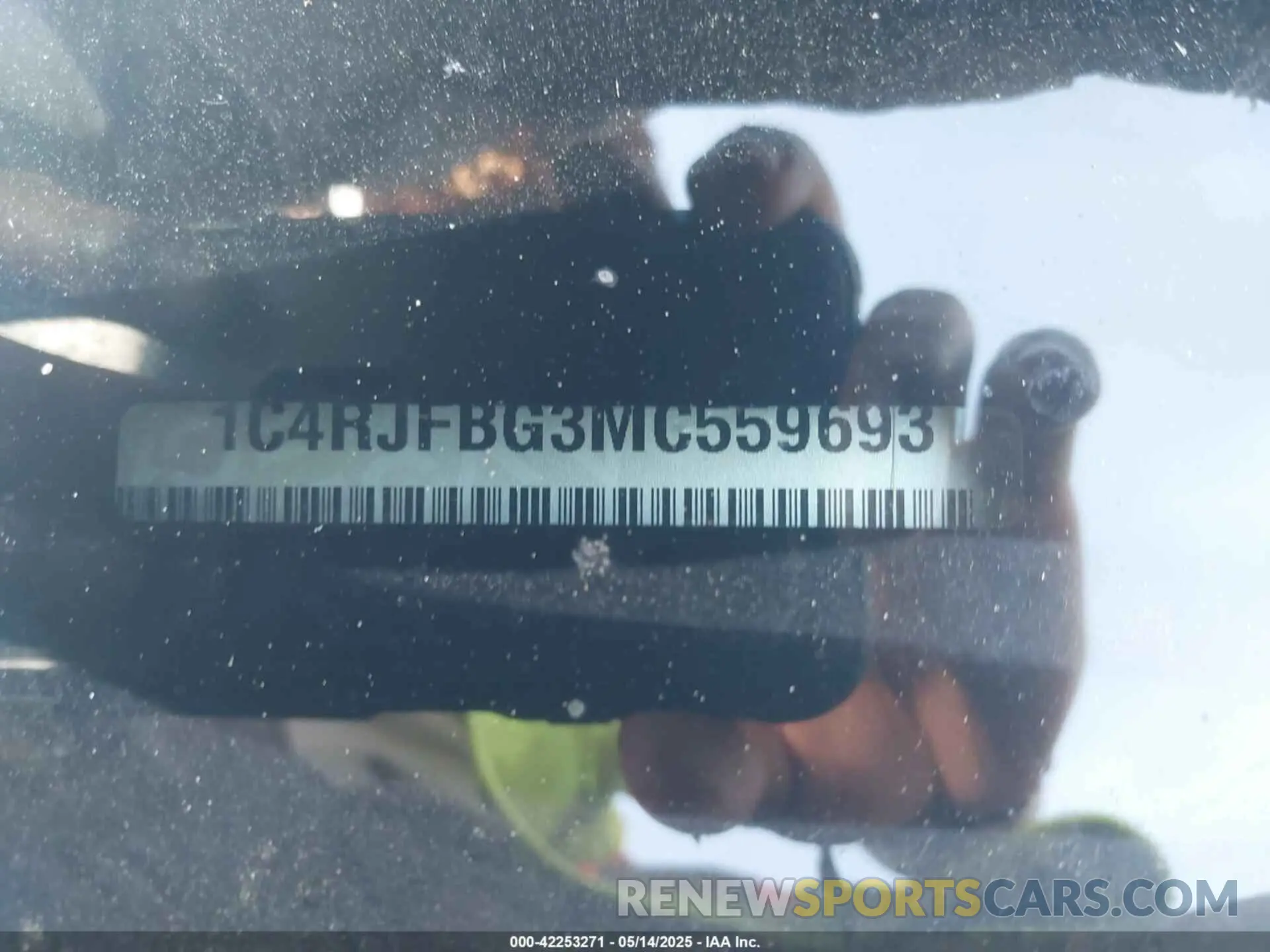 9 Photograph of a damaged car 1C4RJFBG3MC559693 JEEP GRAND CHEROKEE 2021