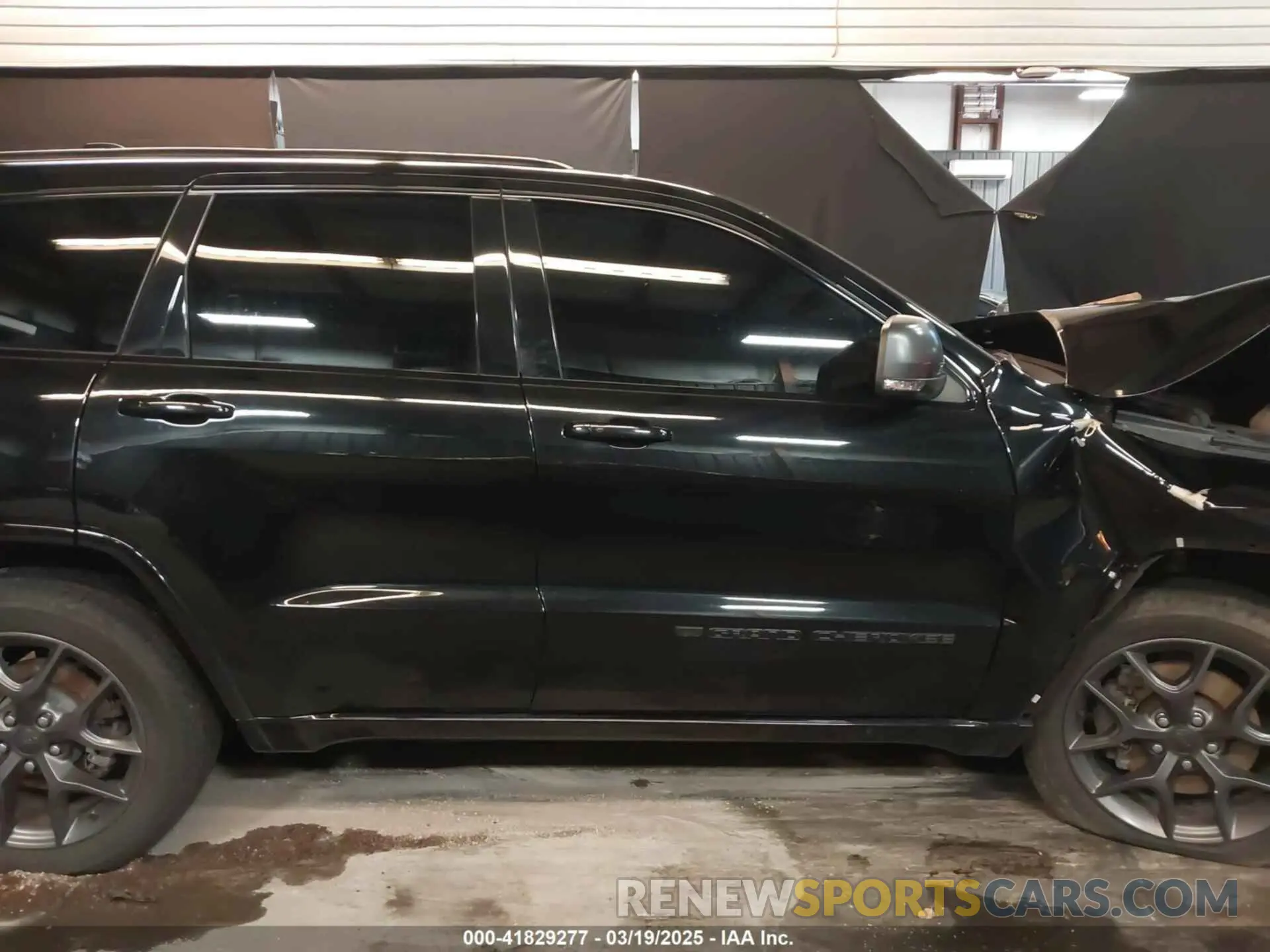 13 Photograph of a damaged car 1C4RJFBG3MC562643 JEEP GRAND CHEROKEE 2021