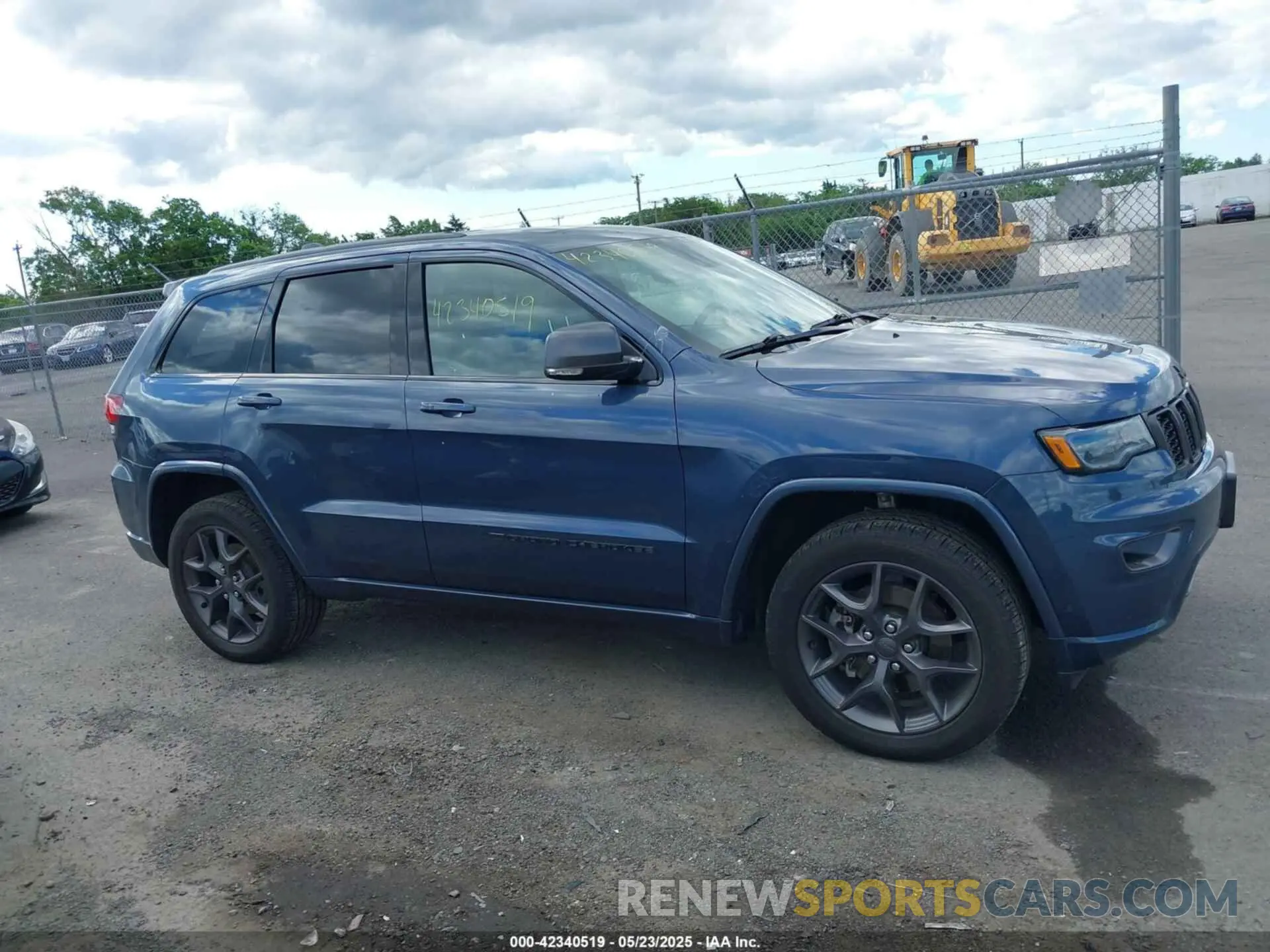 13 Photograph of a damaged car 1C4RJFBG3MC810728 JEEP GRAND CHEROKEE 2021