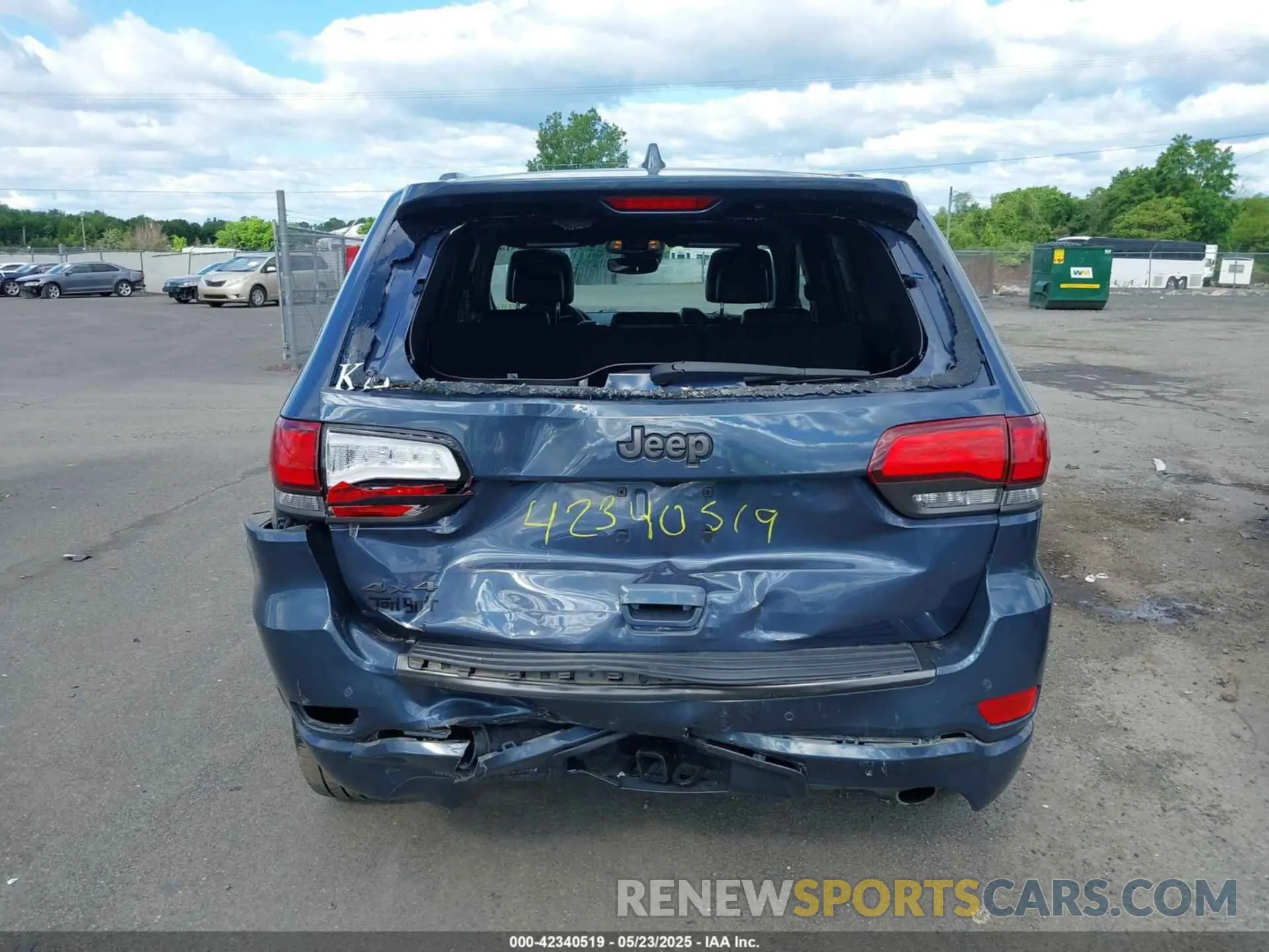 16 Photograph of a damaged car 1C4RJFBG3MC810728 JEEP GRAND CHEROKEE 2021